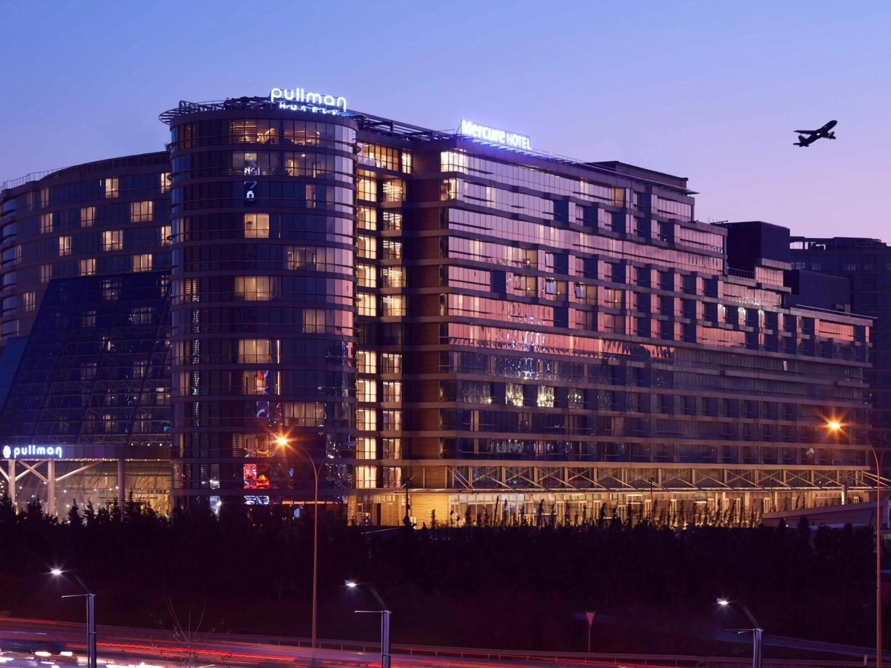 Mercure Istanbul West Hotel & Convention Center