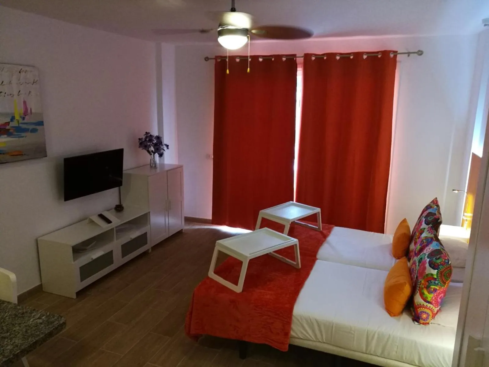 Bed in Hotel Malibu Park