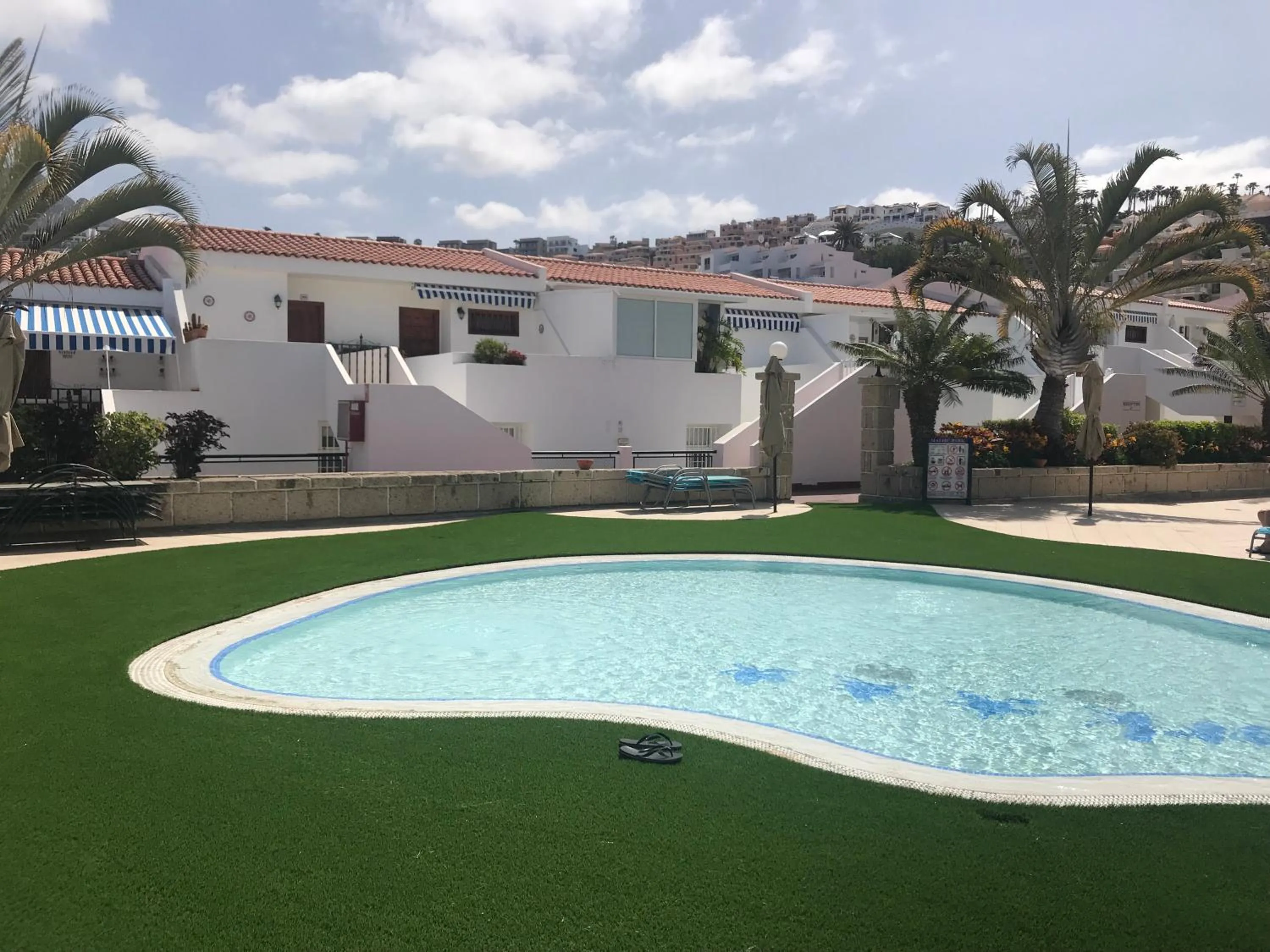 Swimming pool in Hotel Malibu Park