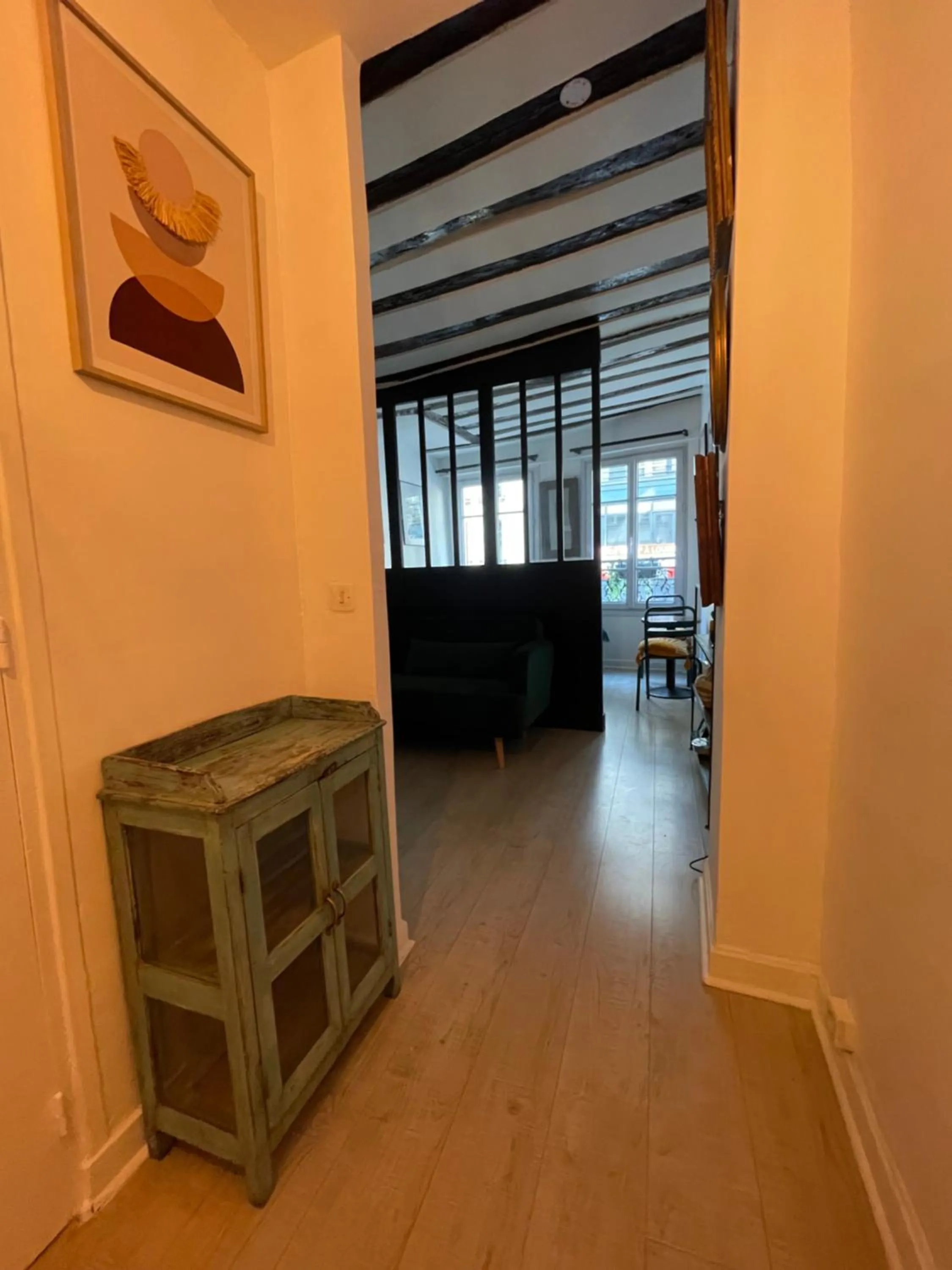 hair dresser in LE Globe