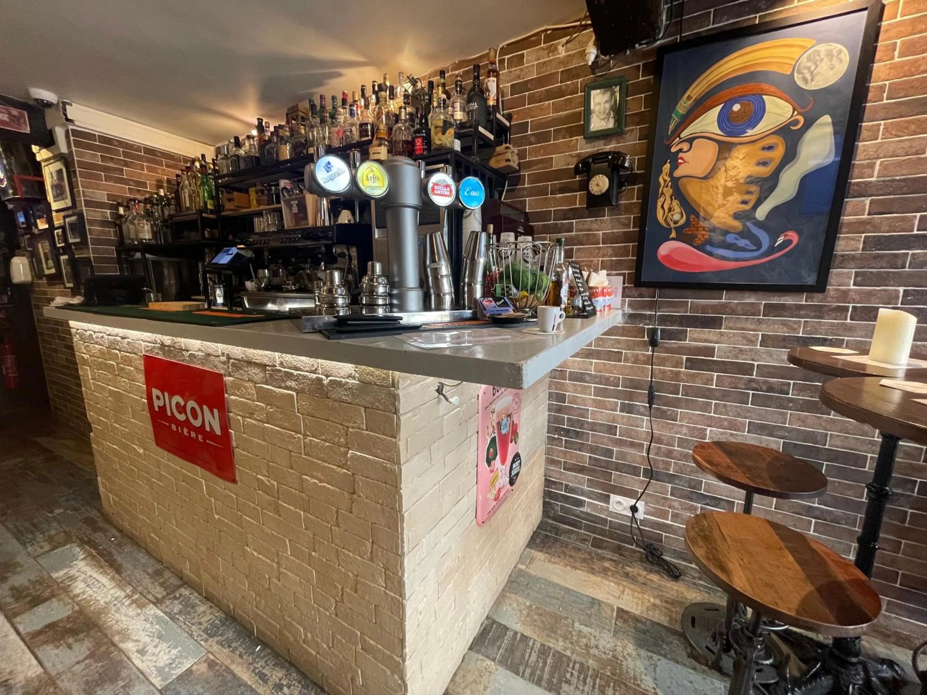 Property building in LE Globe