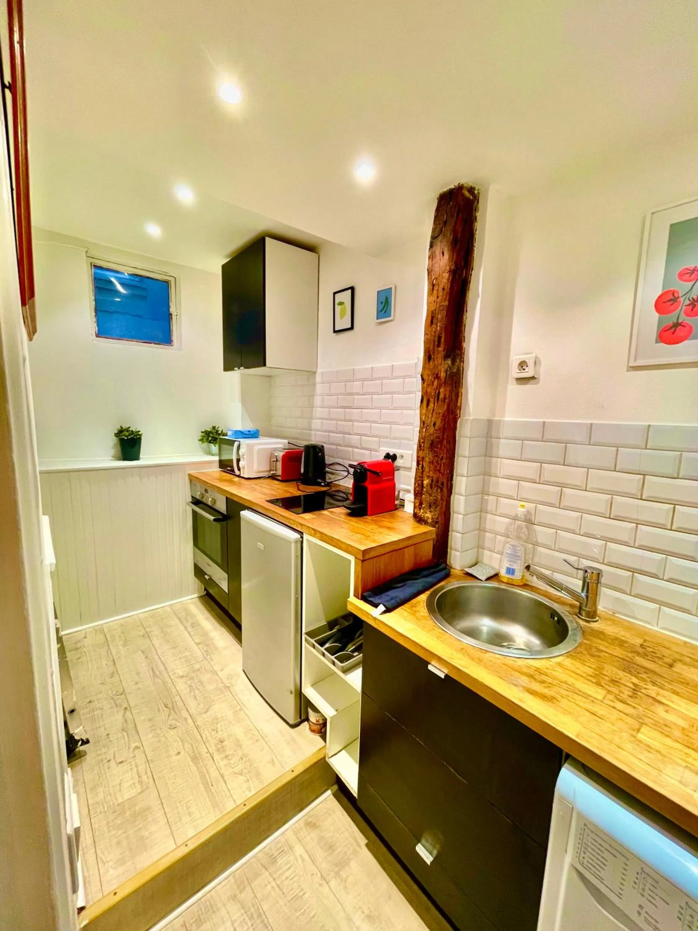 Kitchen or kitchenette in LE Globe