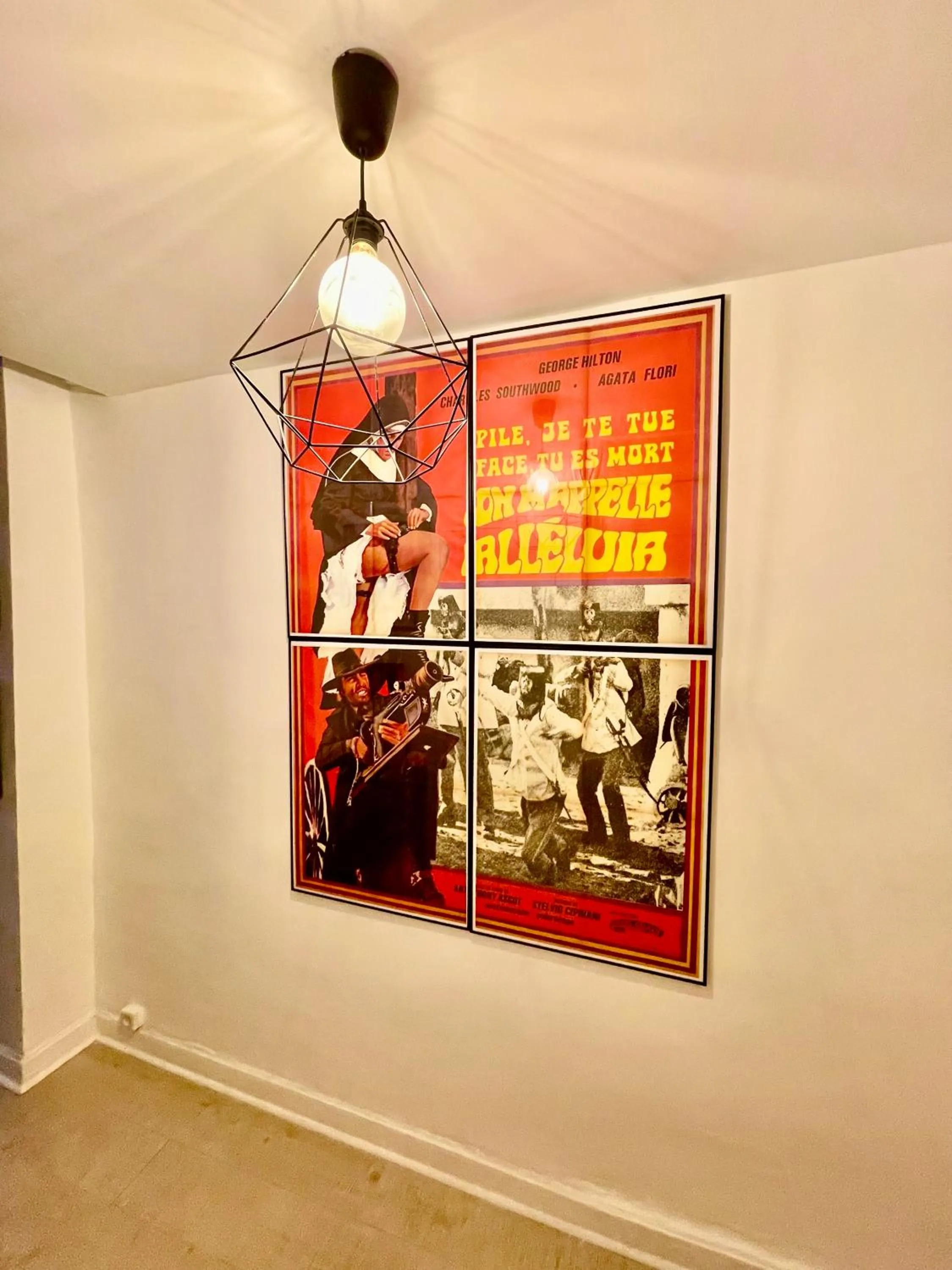 Decorative detail in LE Globe