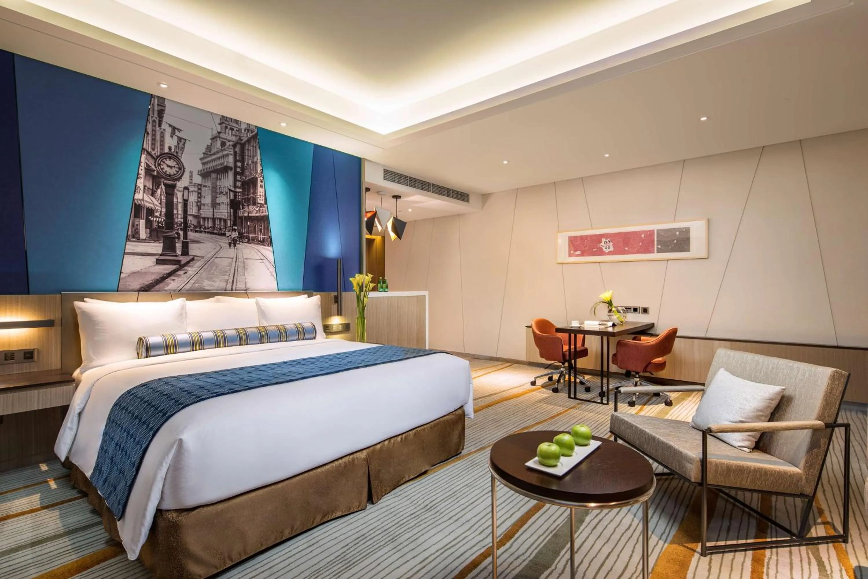 Photo of the whole room, Bed in Radisson Blu Shanghai Pudong Jinqiao