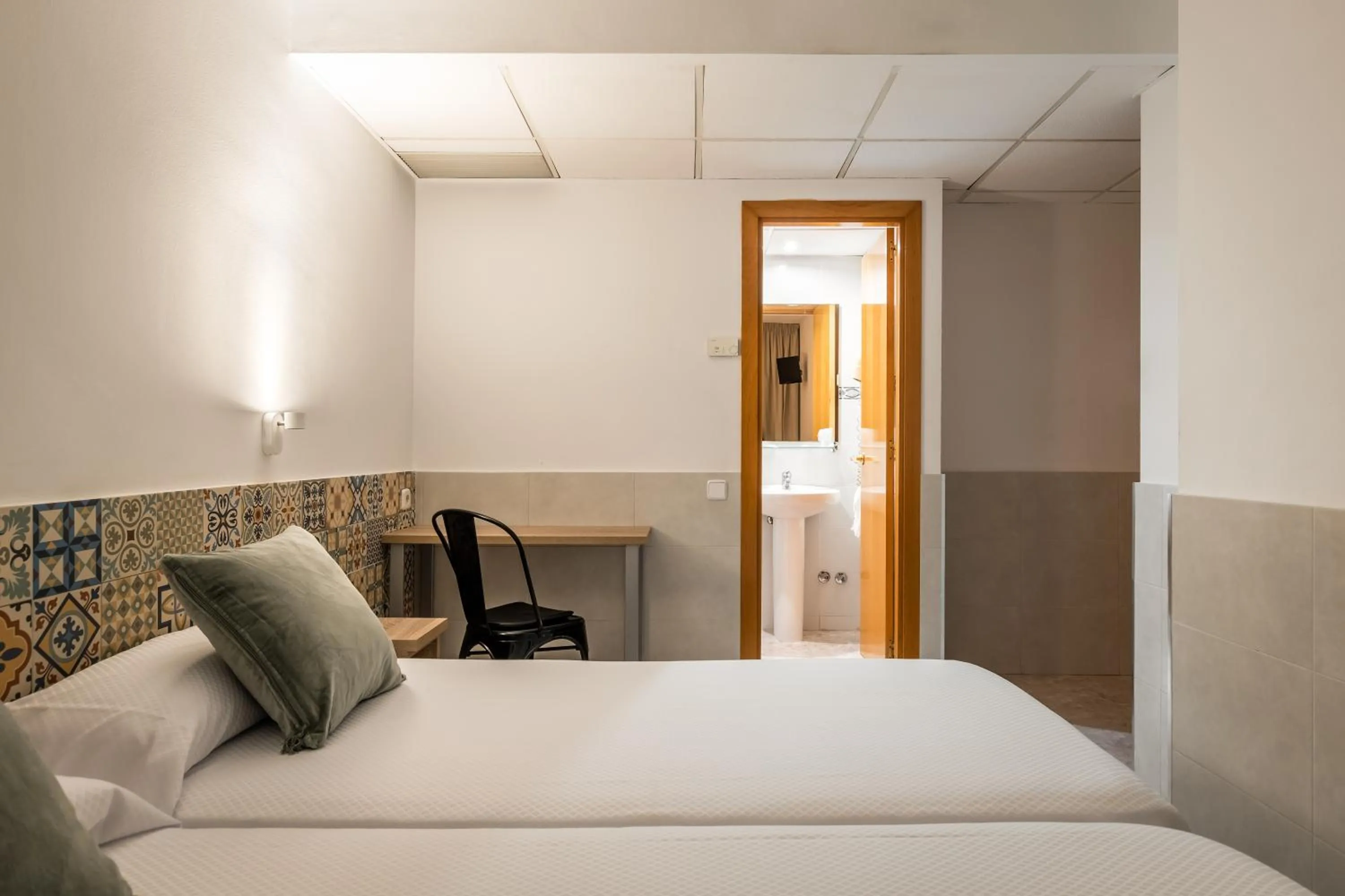 Bedroom, Bed in Hostal Baler