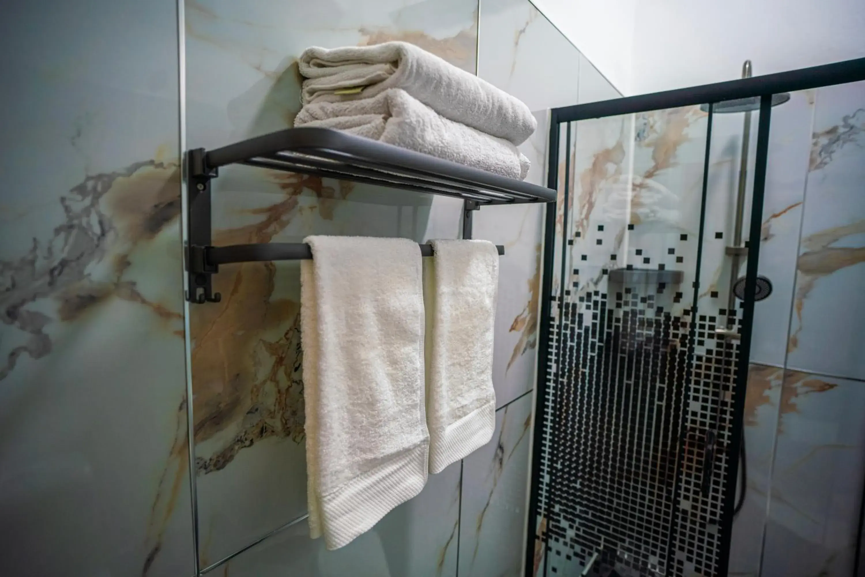 Large Twin Room - single occupancy in Tsolmon's Serviced Apartments Large Twin Room - single occupancy in Tsolmon's Serviced Apartments