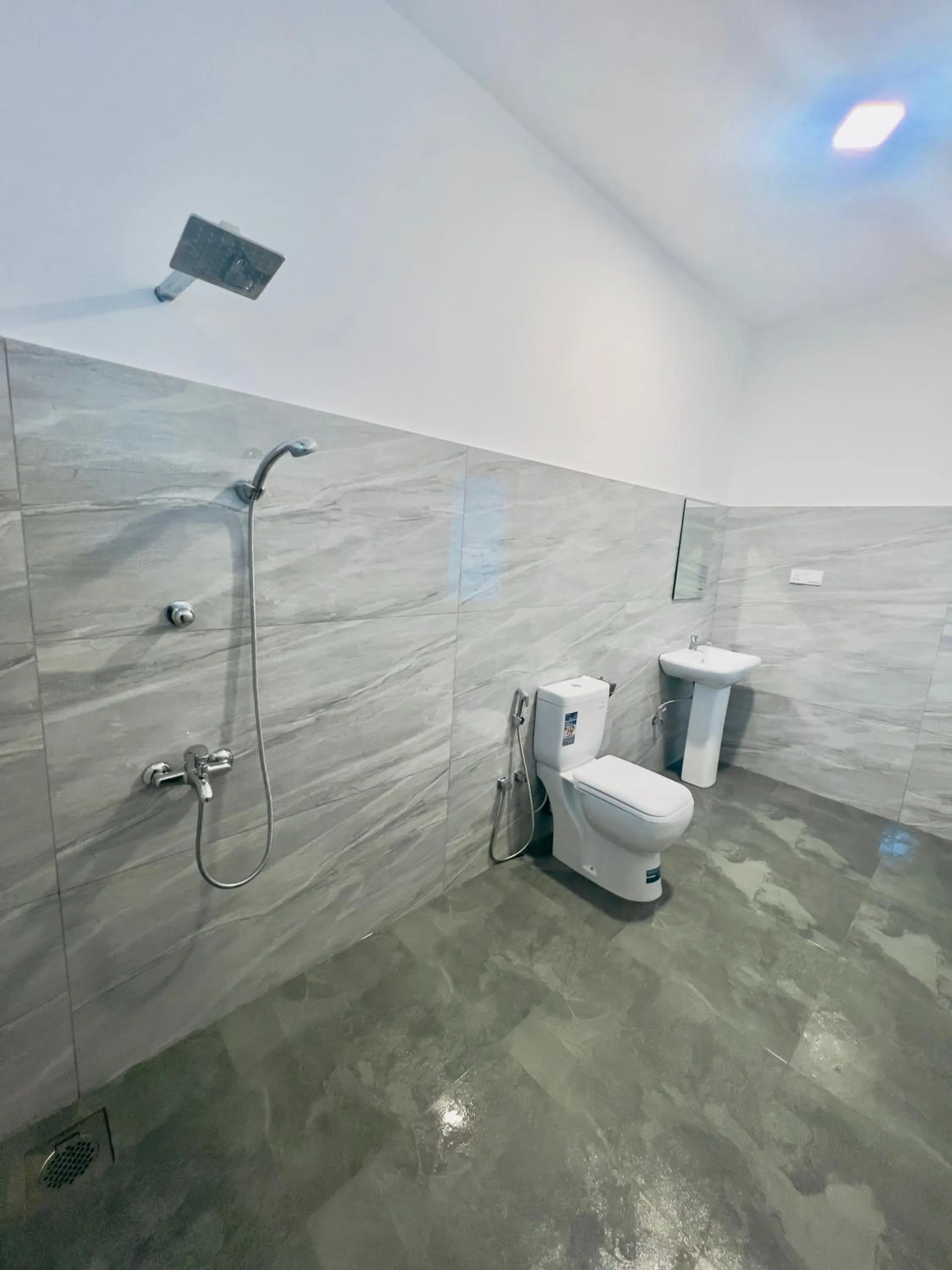 Sea View Tourist Inn