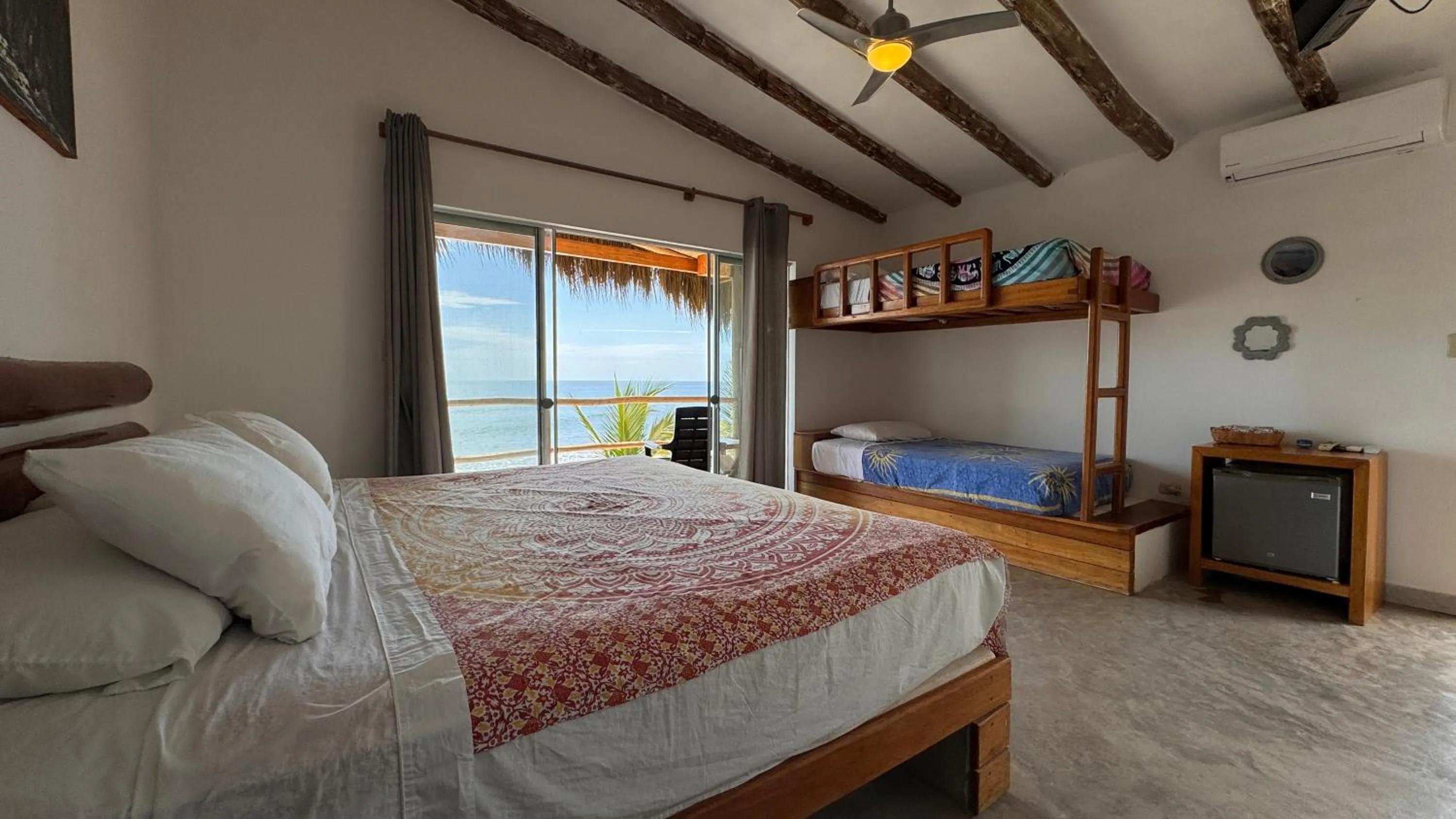 Bed in Baja Canoas Hotel