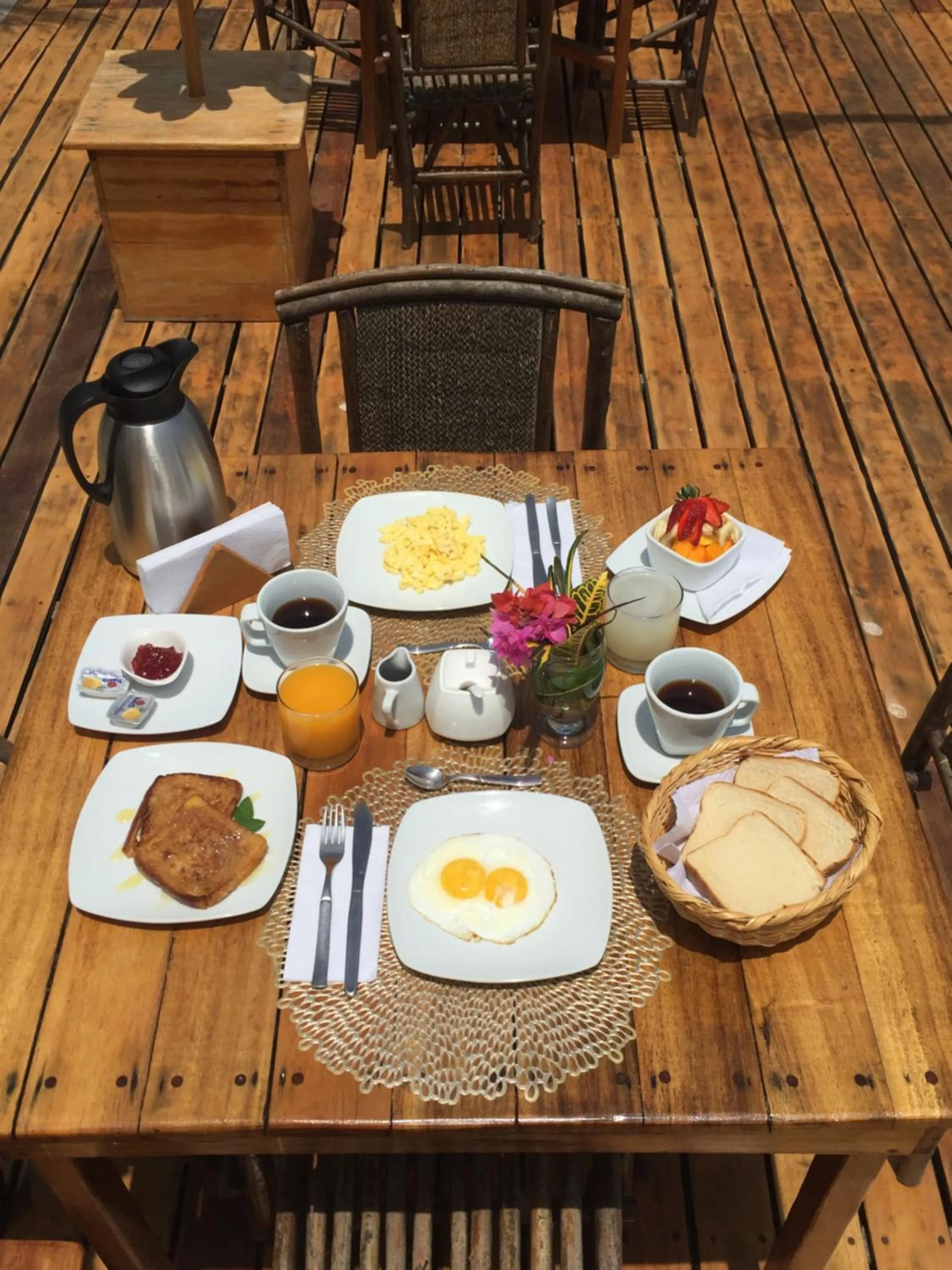 Restaurant/places to eat in Baja Canoas Hotel