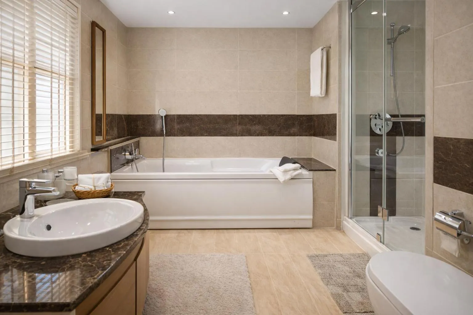 Bathroom in Mascot Houseboats