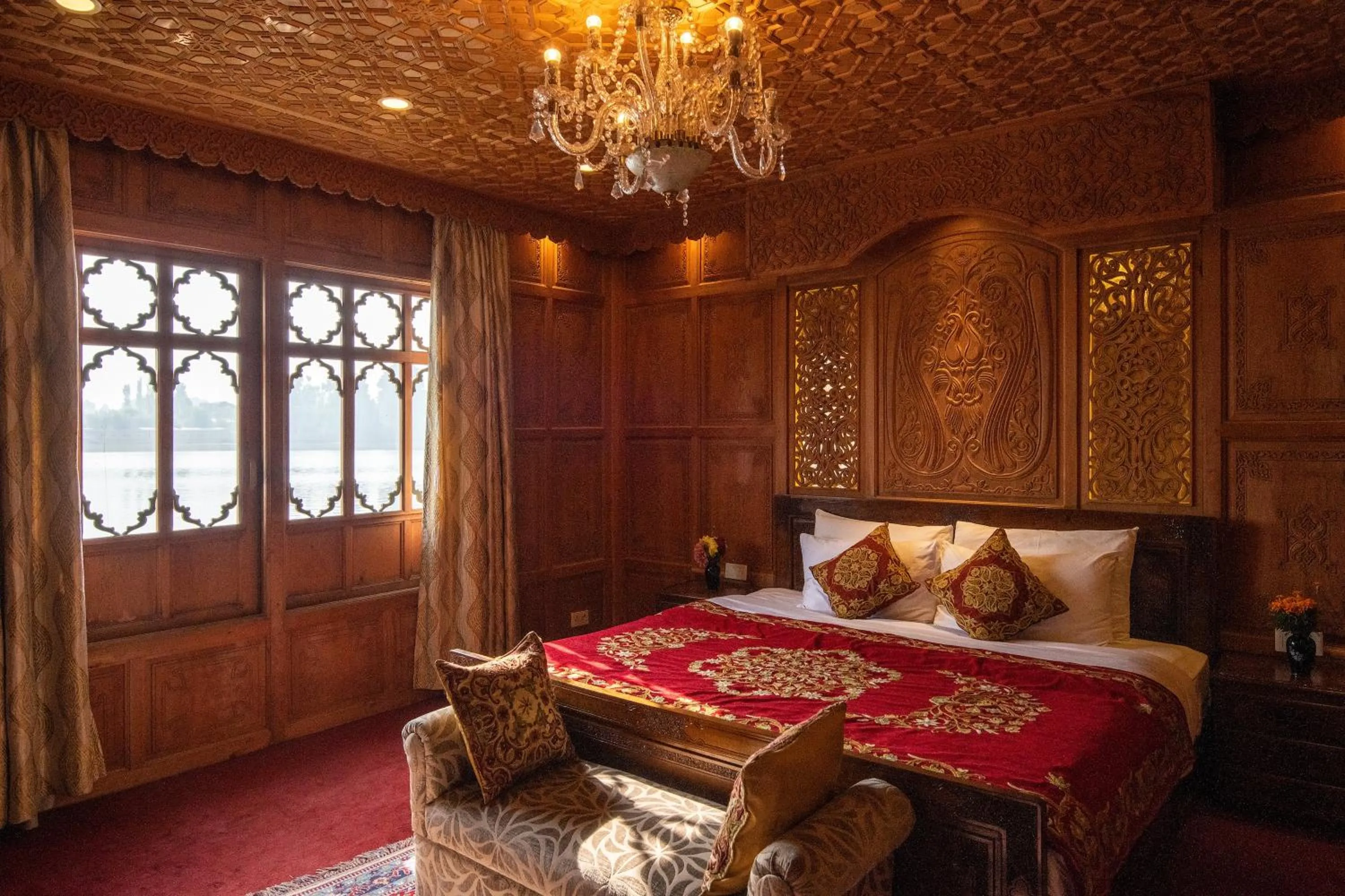 Bedroom, Bed in Mascot Houseboats