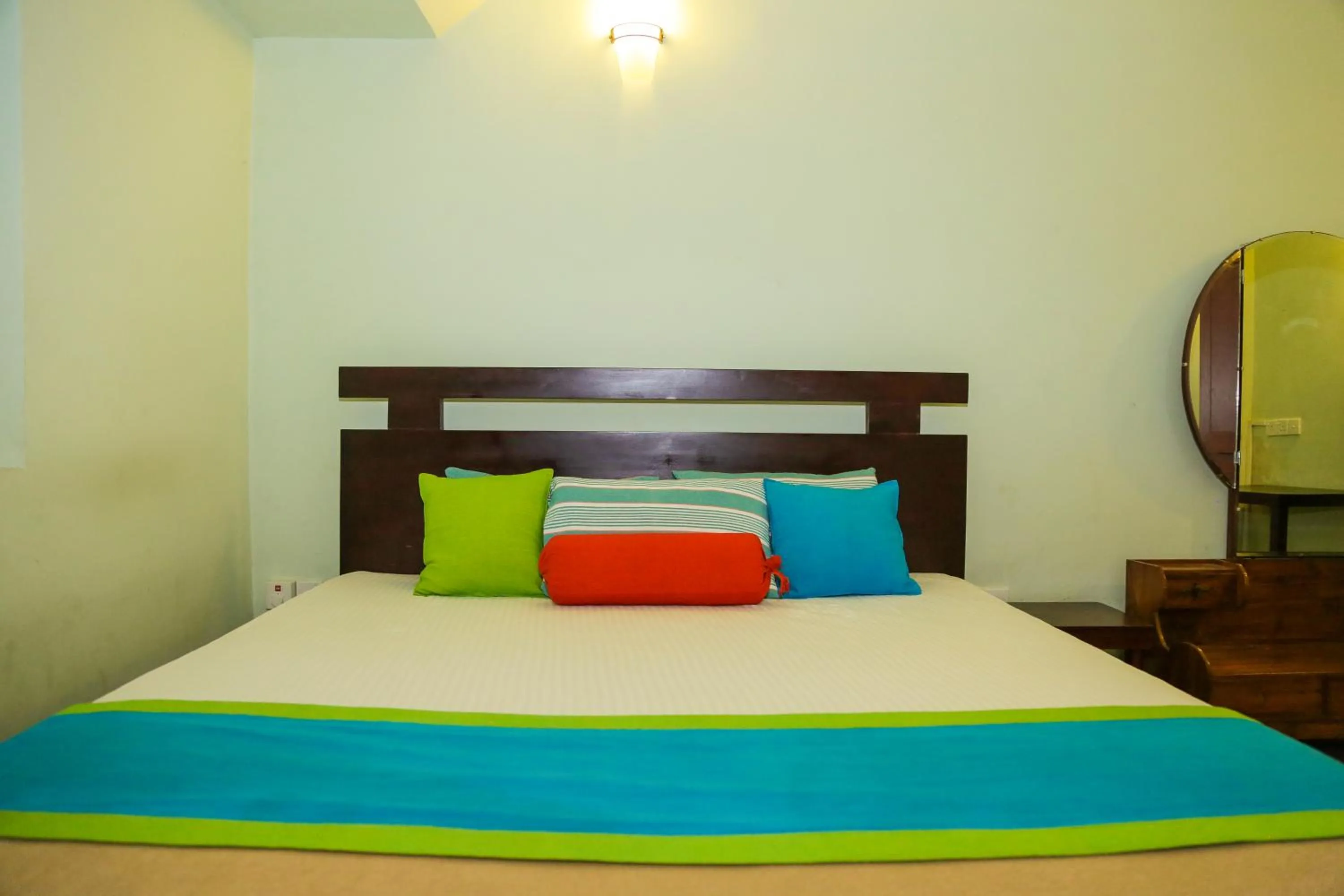 Bed in Kandyan Hideout