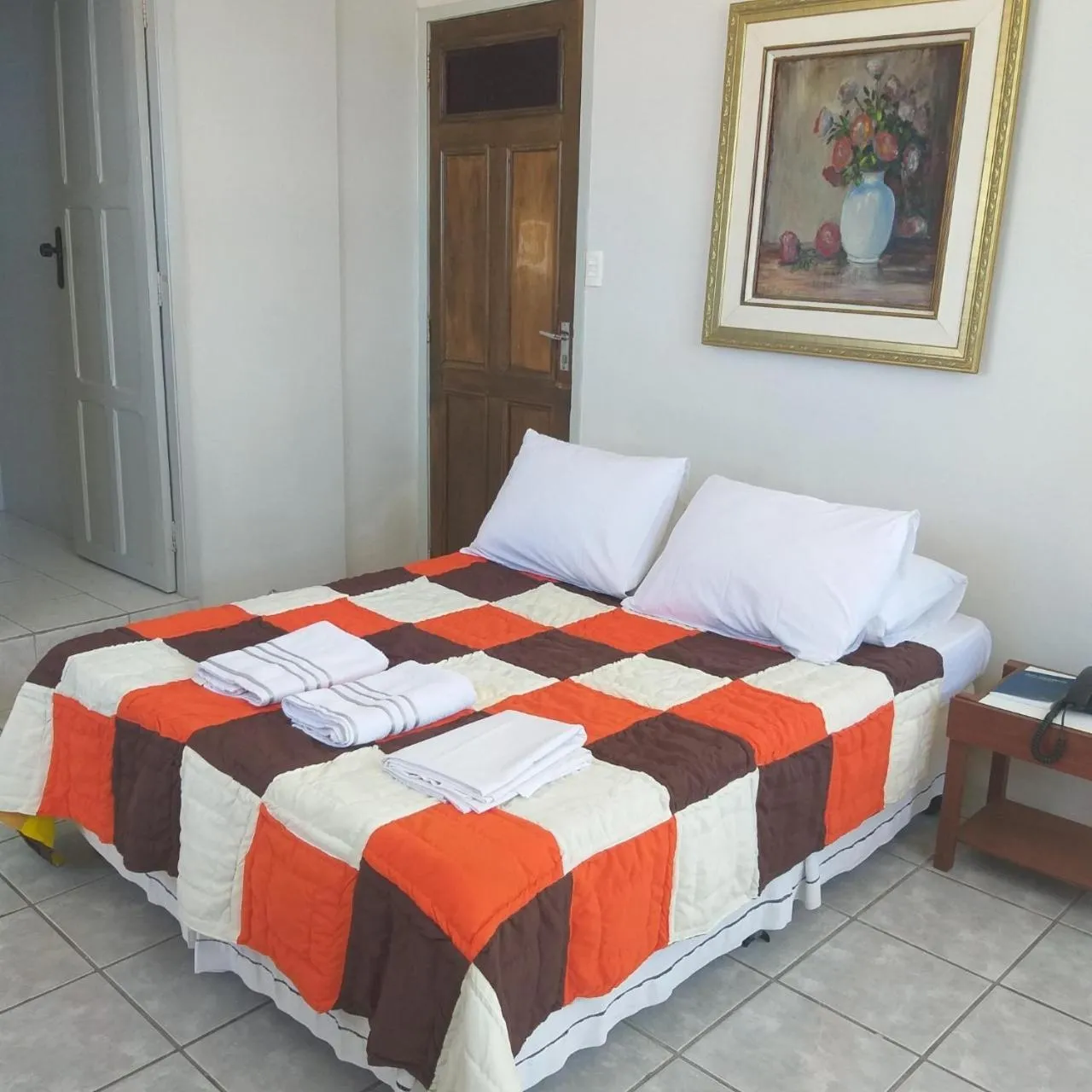 Photo of the whole room, Bed in Hotel Central