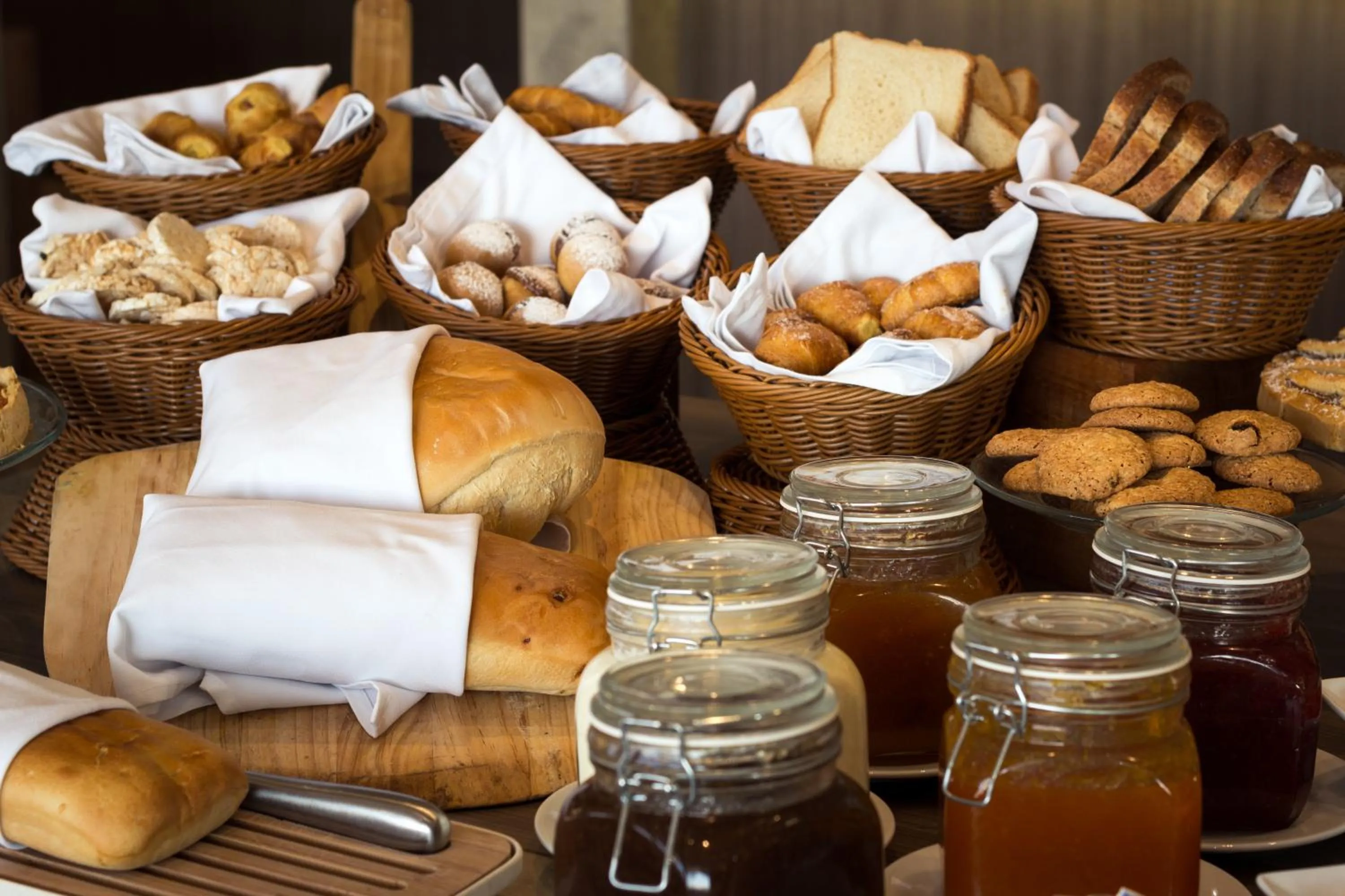 Food and drinks in Salinas del Almiron Resort Termal