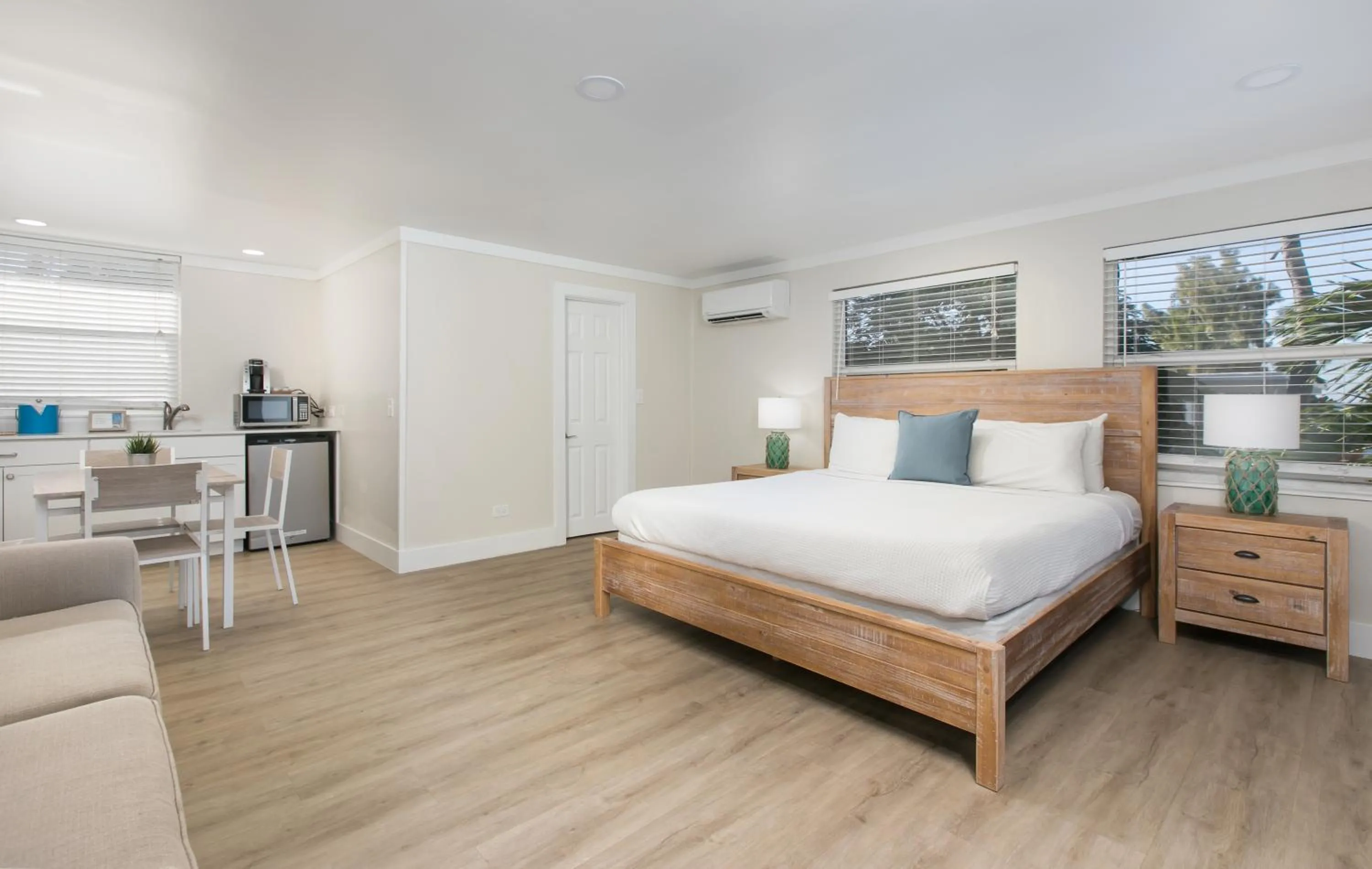 Bed in La Jolla Resort