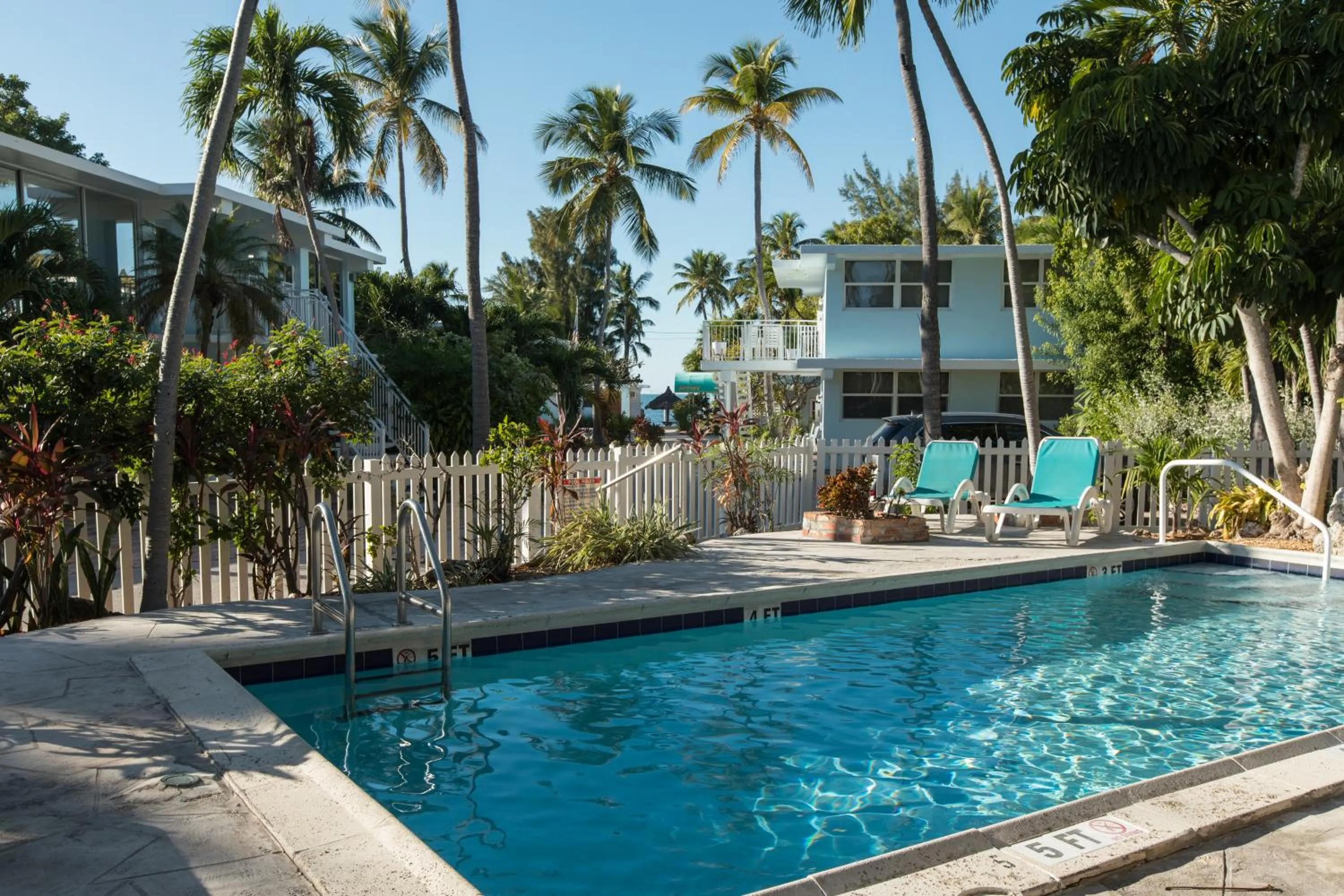 Swimming pool in La Jolla Resort