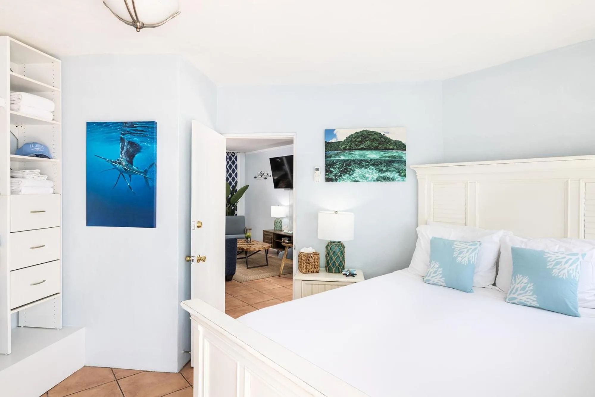 Bed in La Jolla Resort