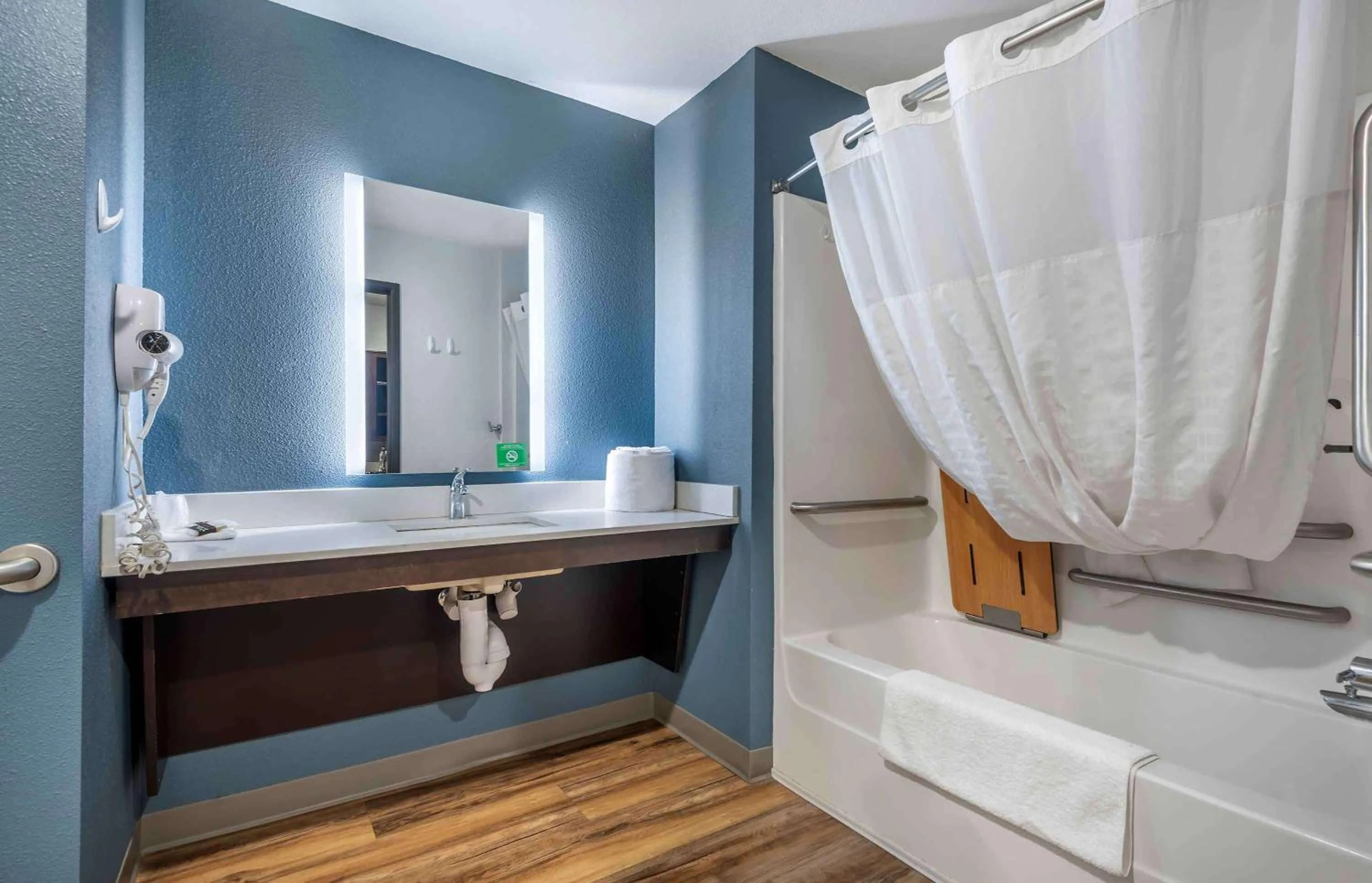 Bathroom in Extended Stay America Select Suites - Clearwater