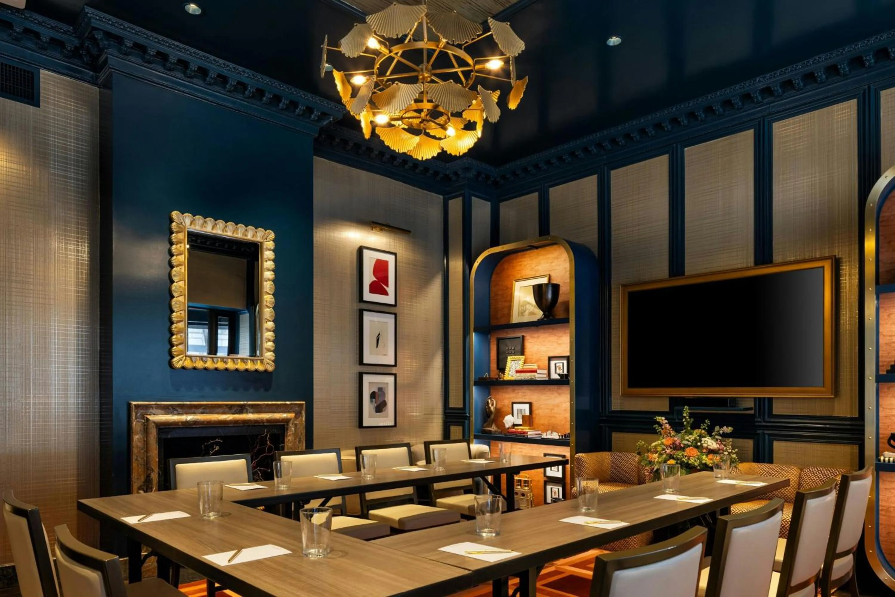 Meeting/conference room in The Talbott, Autograph Collection