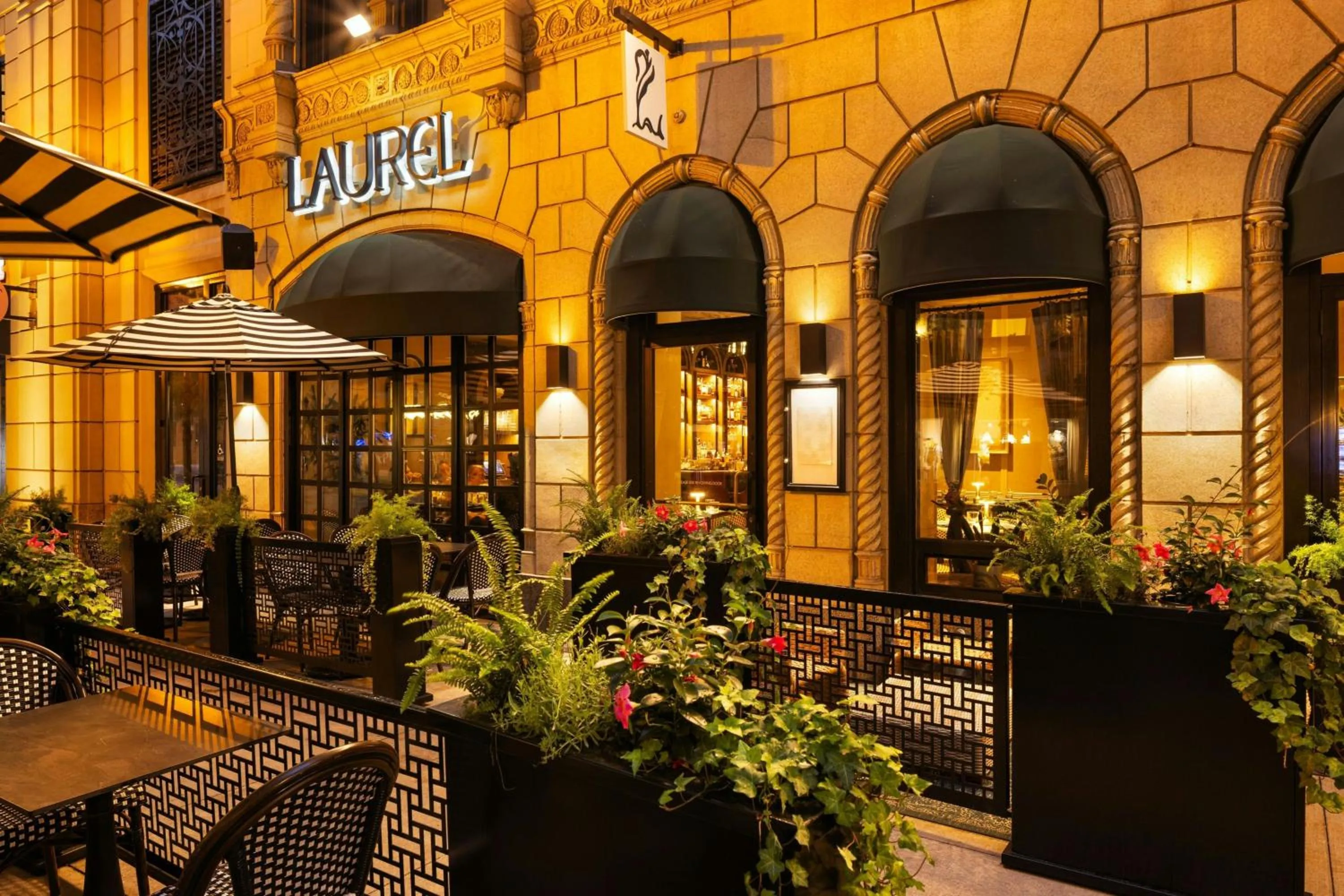 Restaurant/places to eat in The Talbott, Autograph Collection