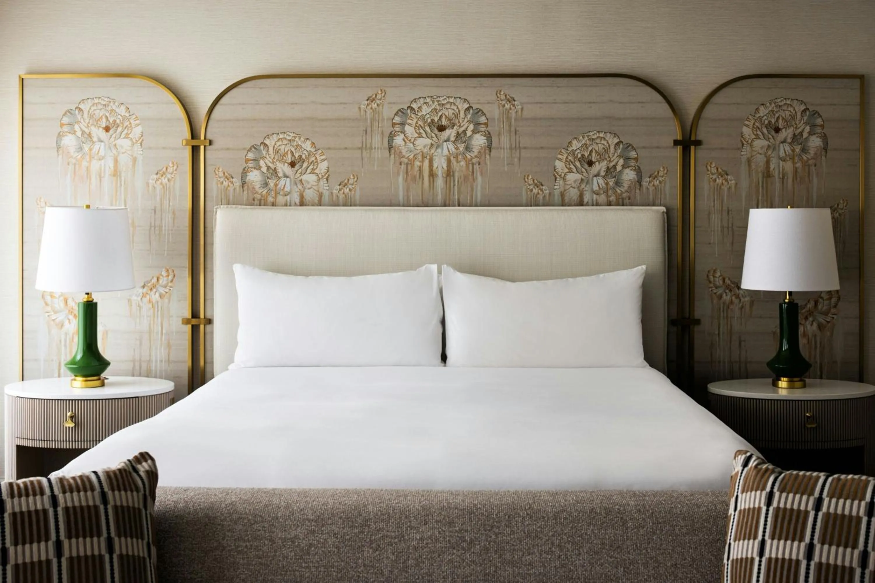 Photo of the whole room, Bed in The Talbott, Autograph Collection