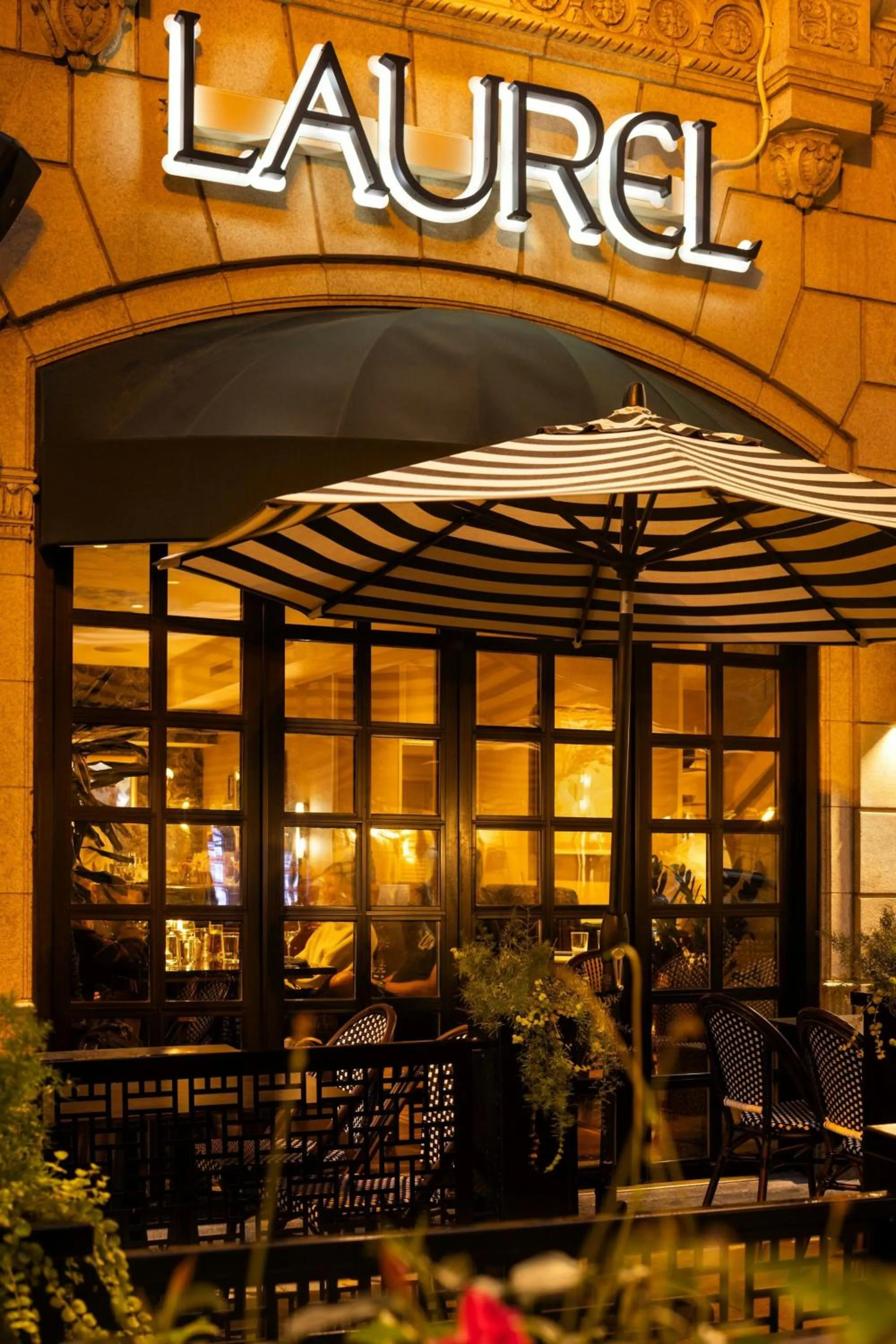 Restaurant/places to eat in The Talbott, Autograph Collection