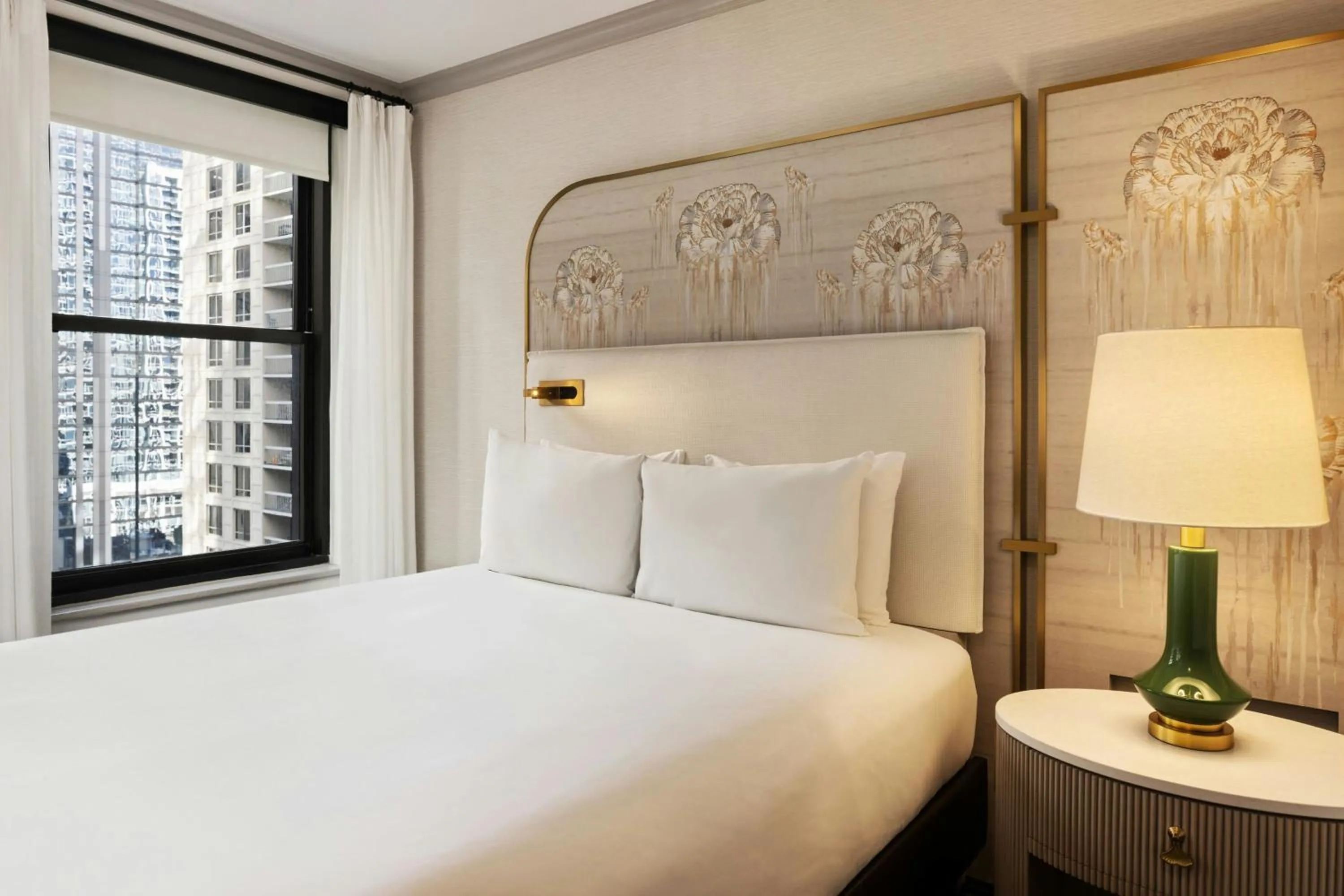 Photo of the whole room, Bed in The Talbott, Autograph Collection