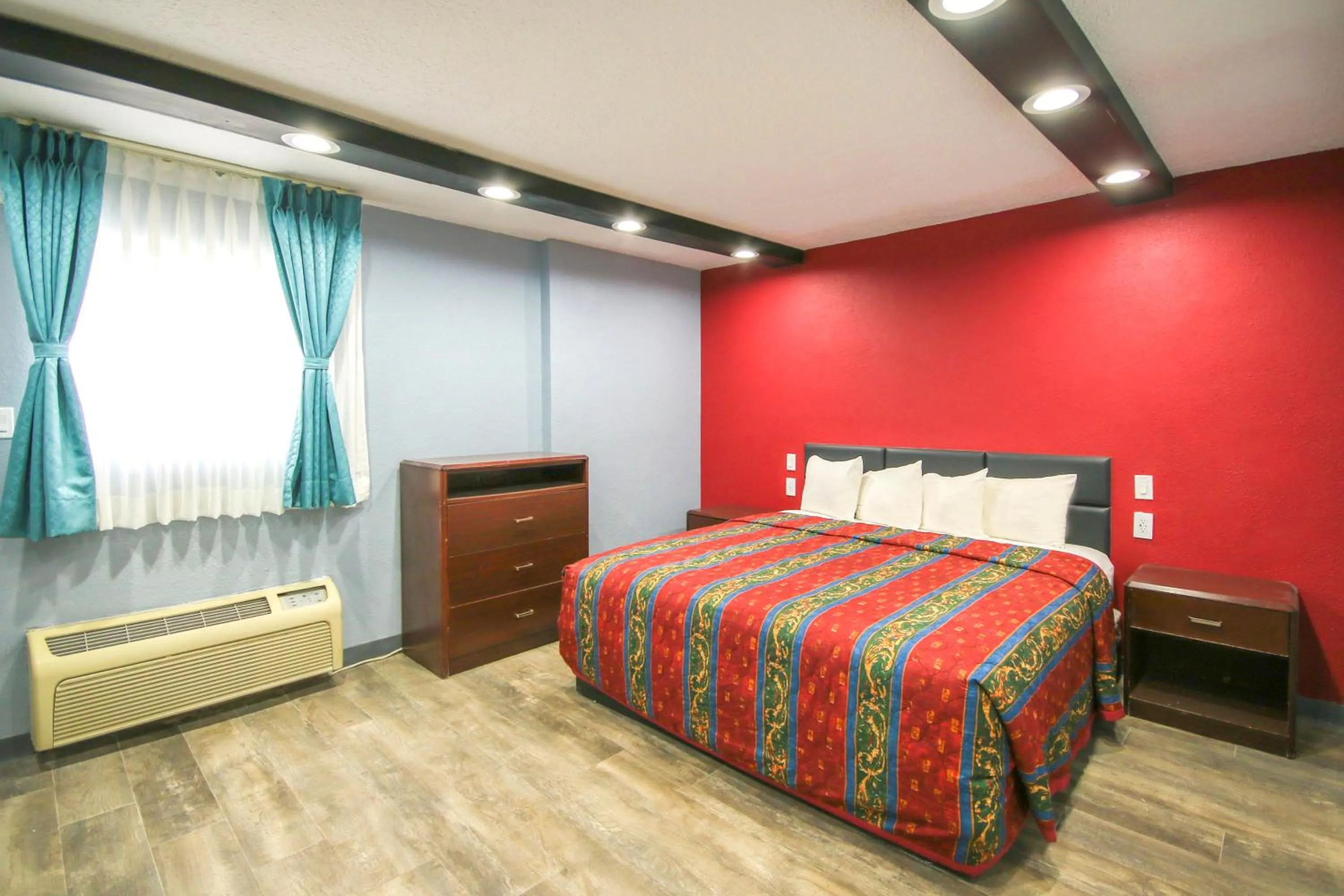 Bedroom, Bed in Marshall Lodge By OYO Hwy 65