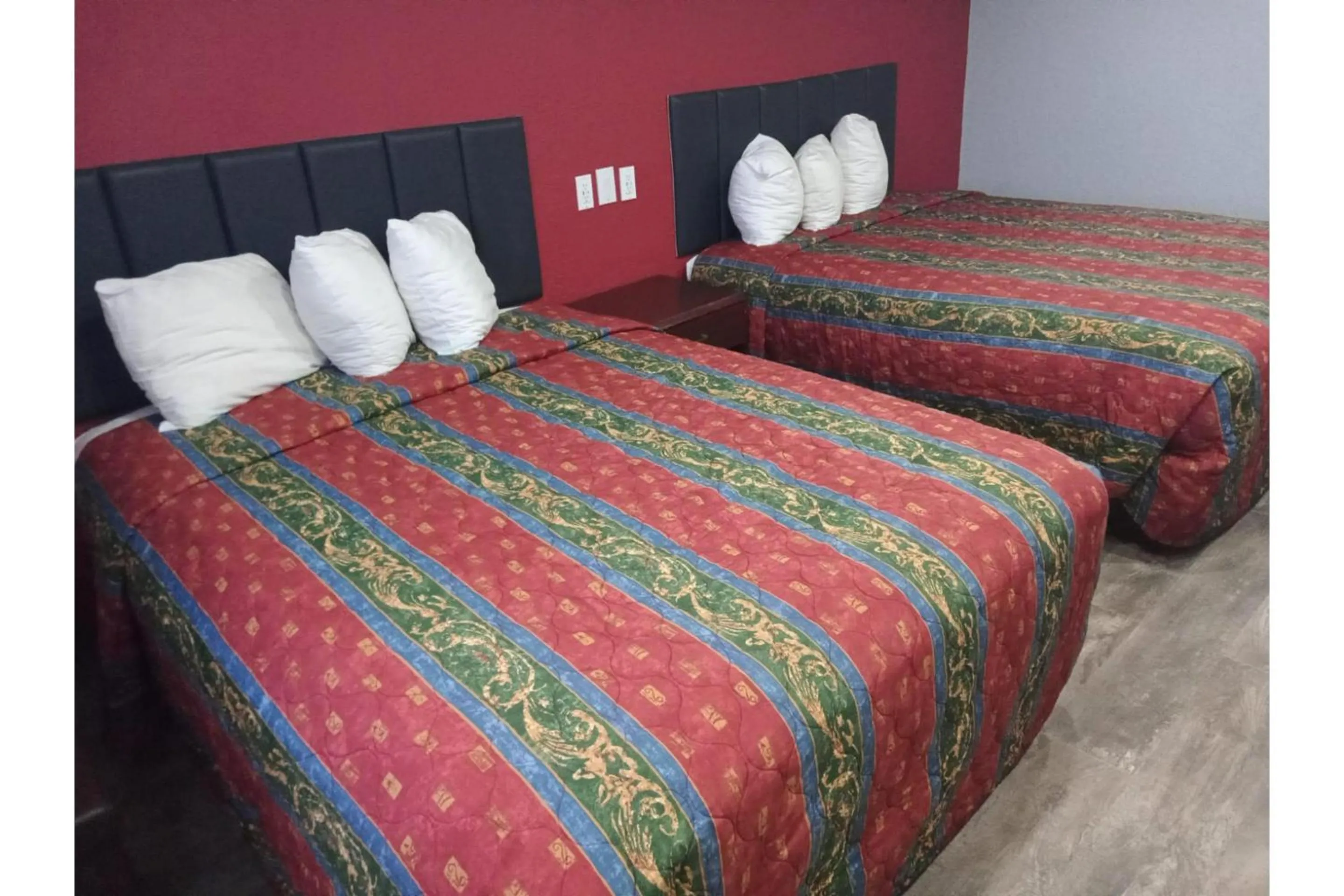 Bedroom, Bed in Marshall Lodge By OYO Hwy 65