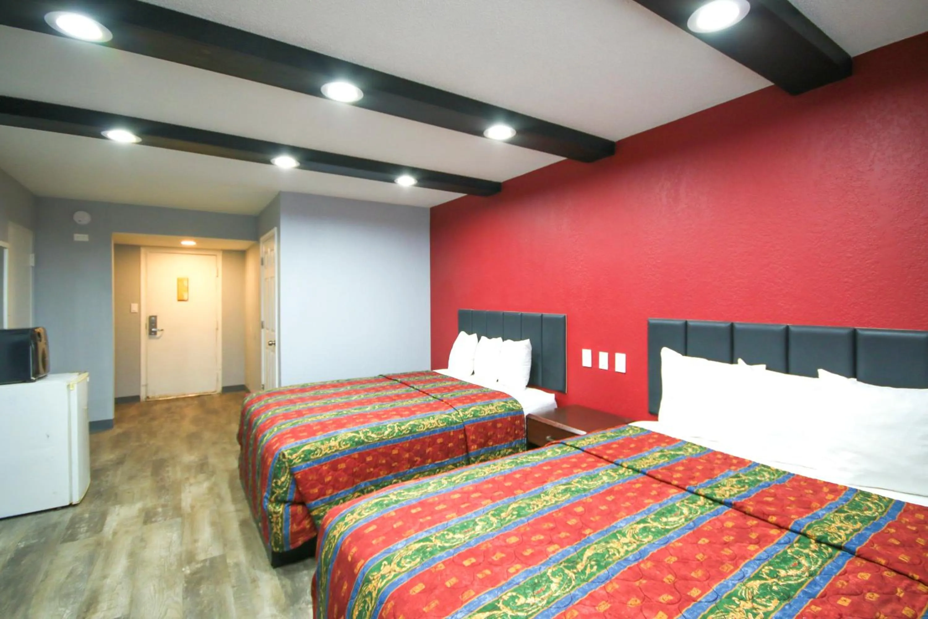 Bedroom, Bed in Marshall Lodge By OYO Hwy 65