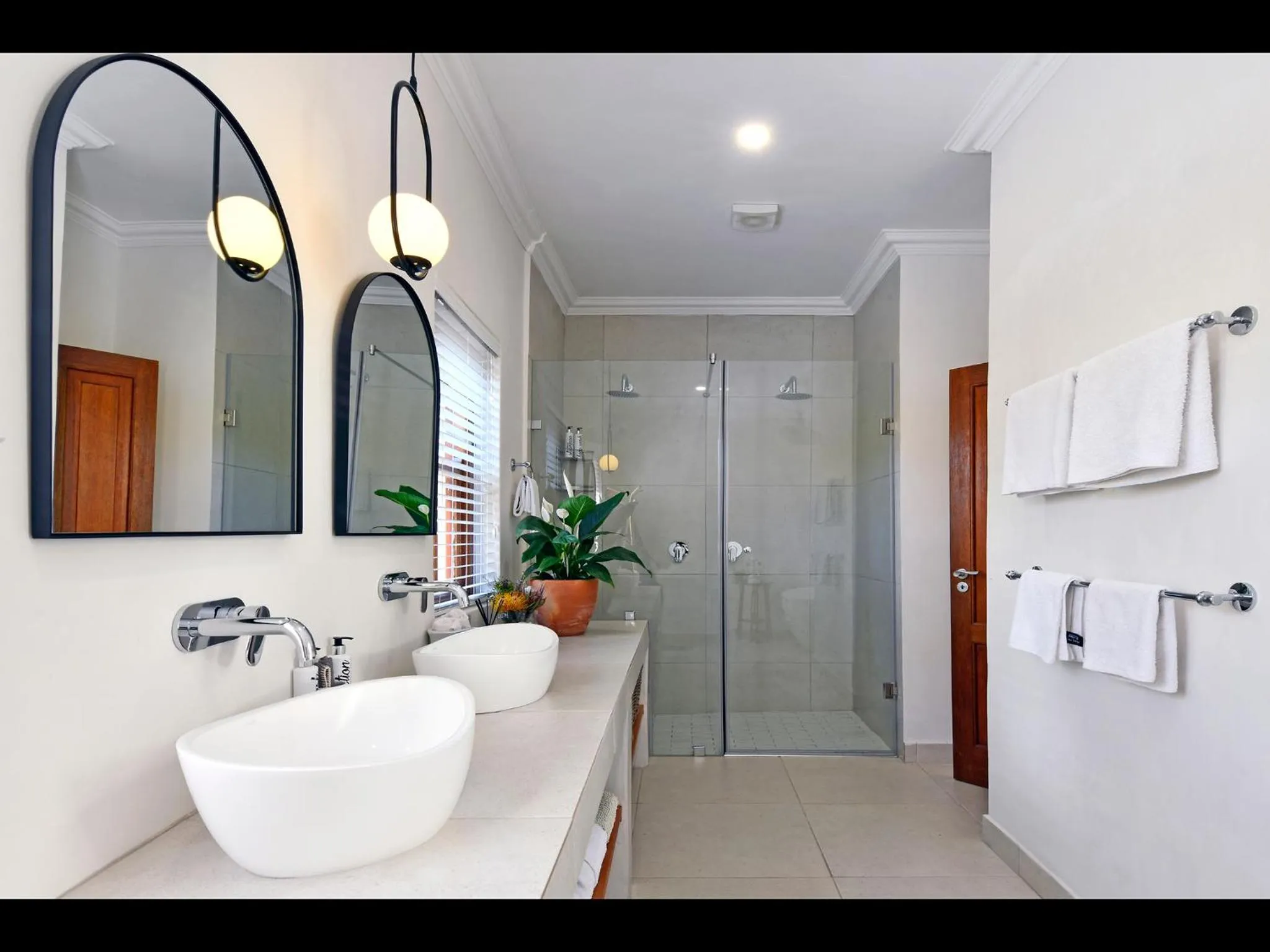 Bathroom in Petit & Grande Plaisir luxury self-catering