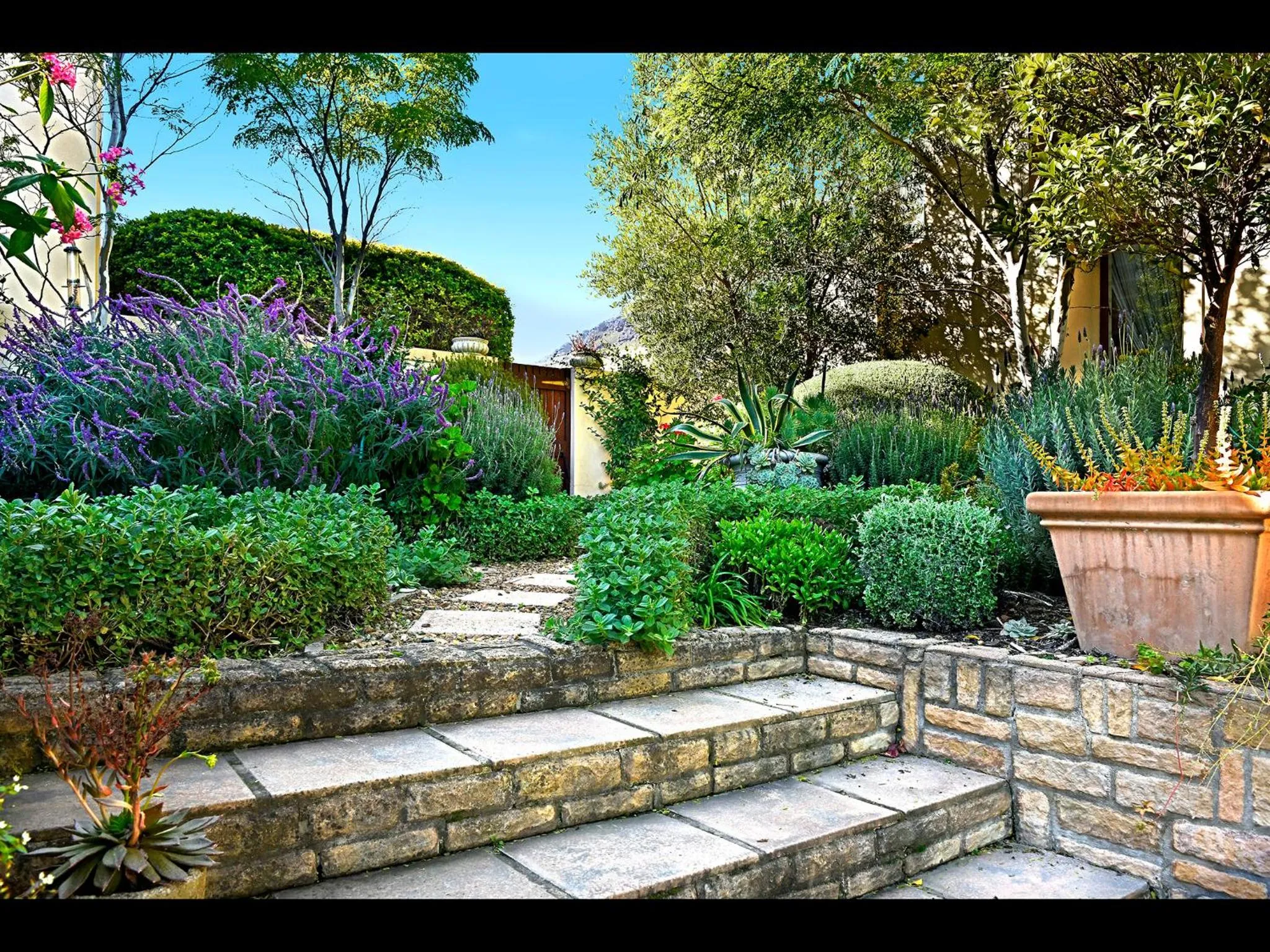 Garden in Petit & Grande Plaisir luxury self-catering
