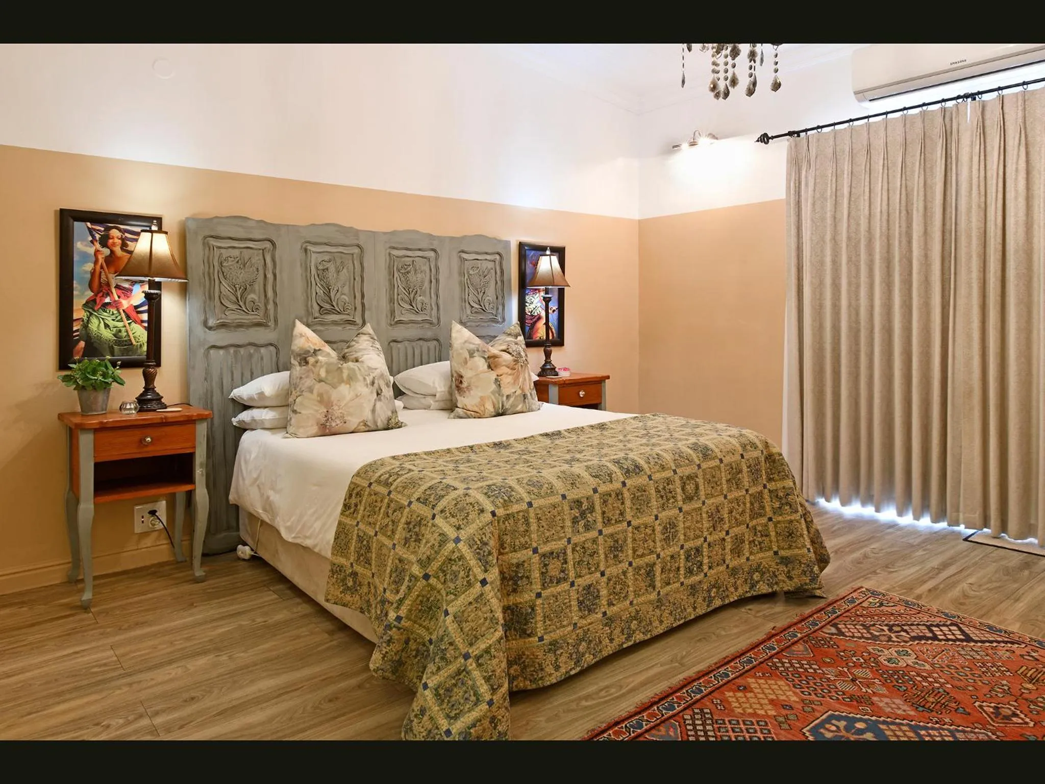 Bedroom, Bed in Petit & Grande Plaisir luxury self-catering