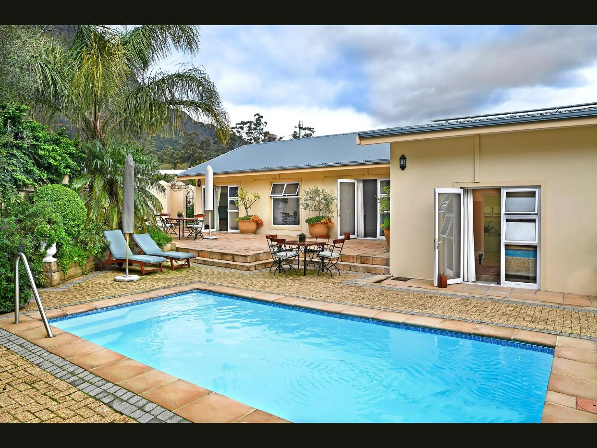 Property building in Petit & Grande Plaisir luxury self-catering