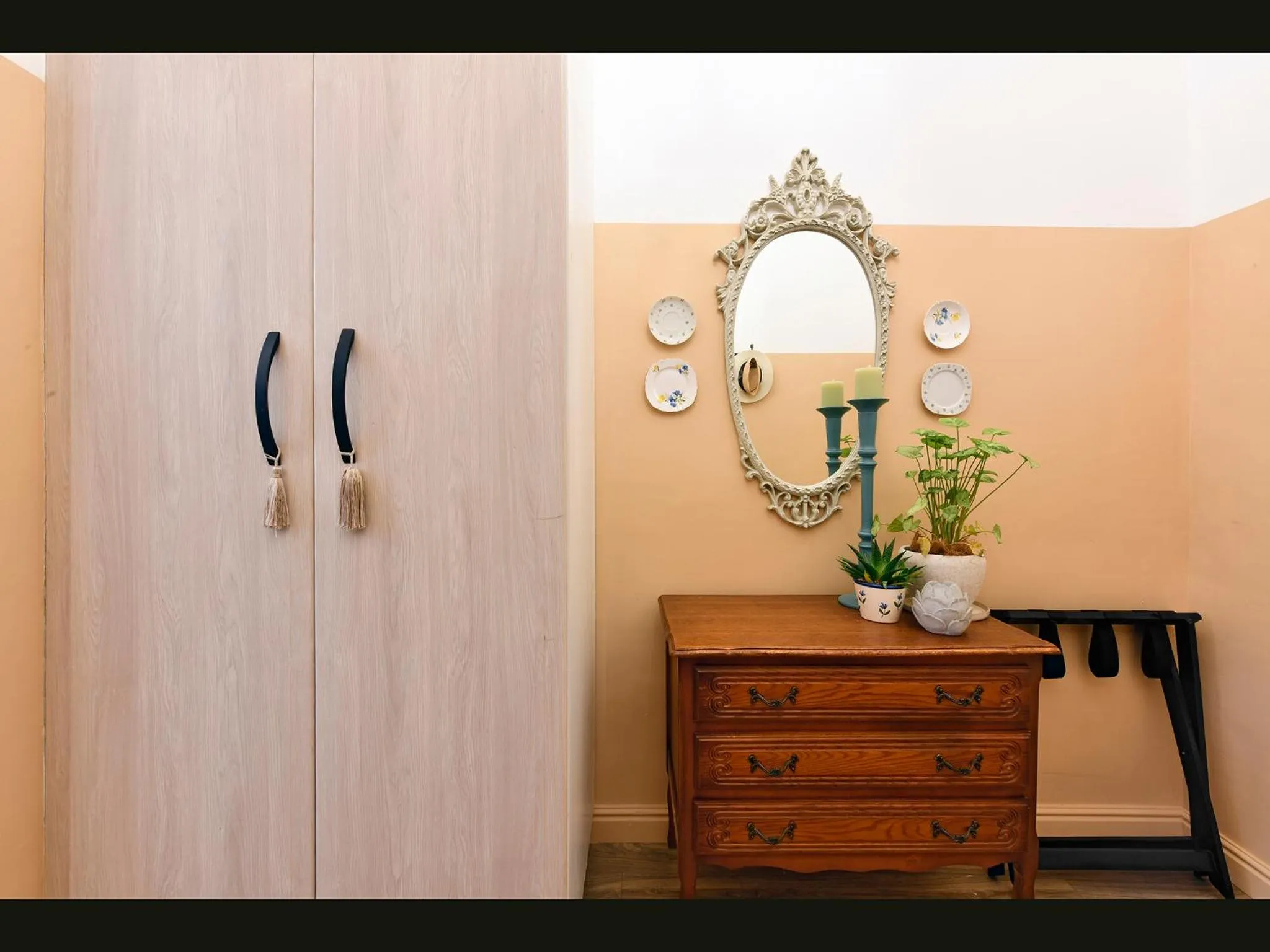 Bedroom in Petit & Grande Plaisir luxury self-catering