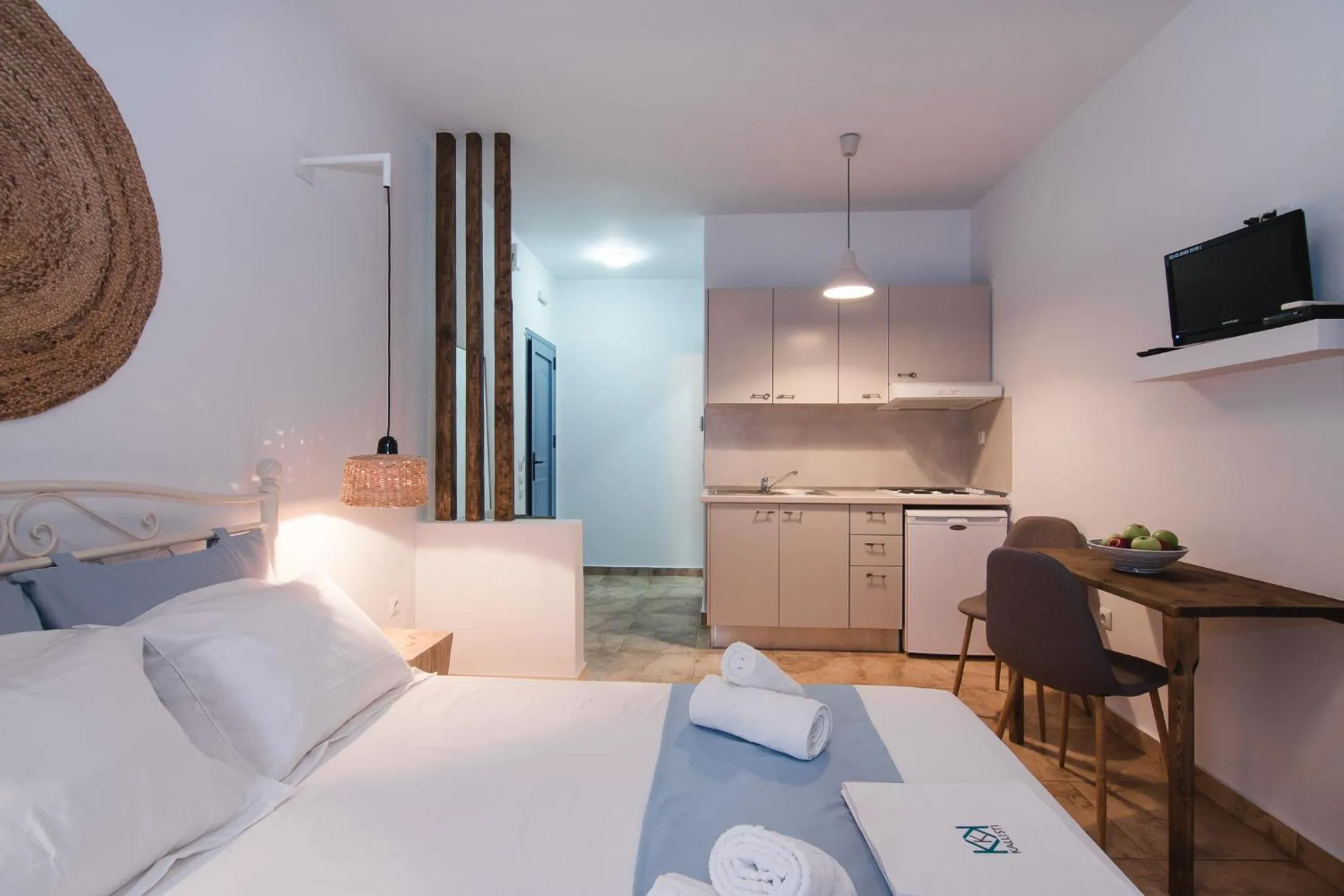 Photo of the whole room in Kallisti Studios & Apartments