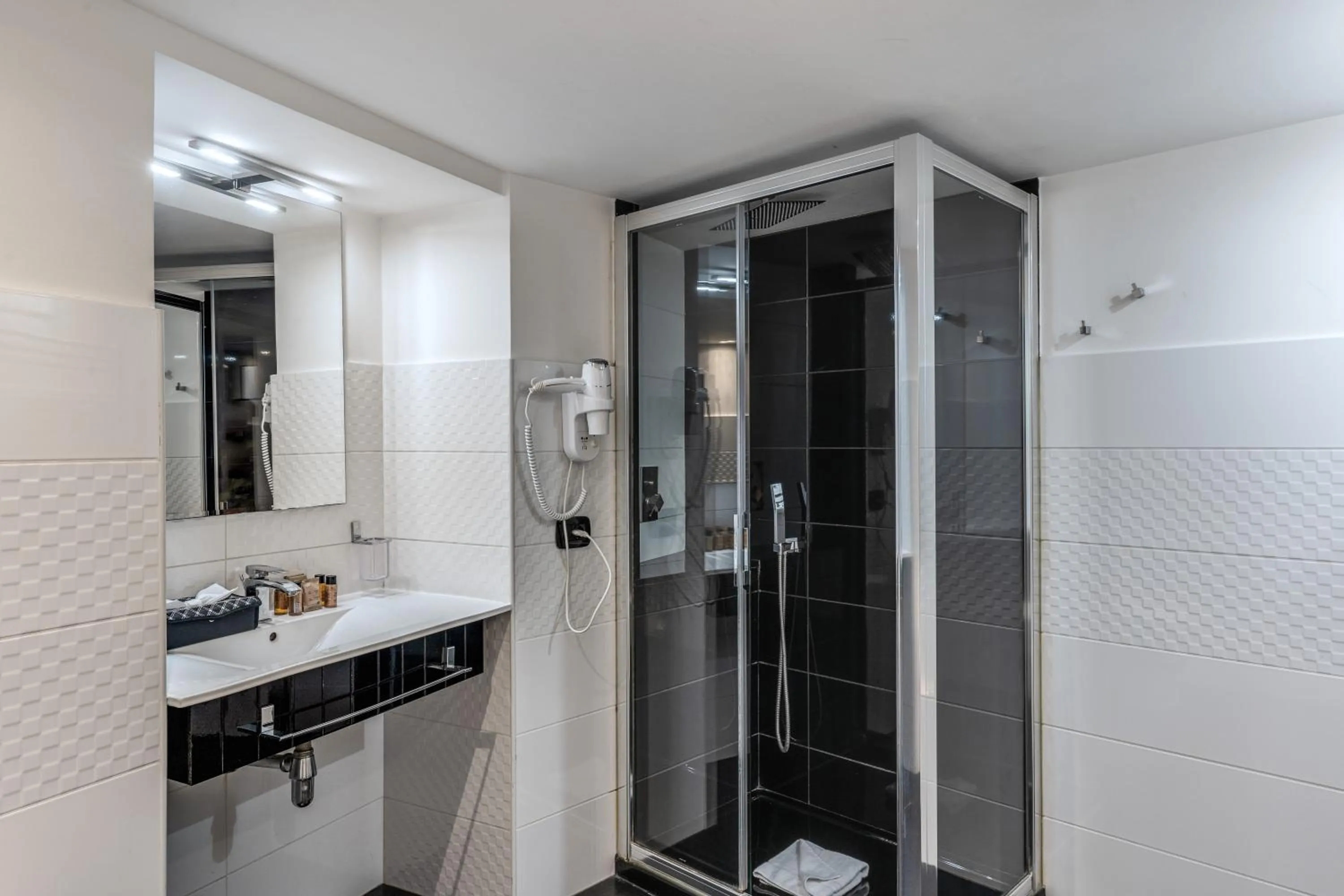 Bathroom in Operà Suites Pinciana