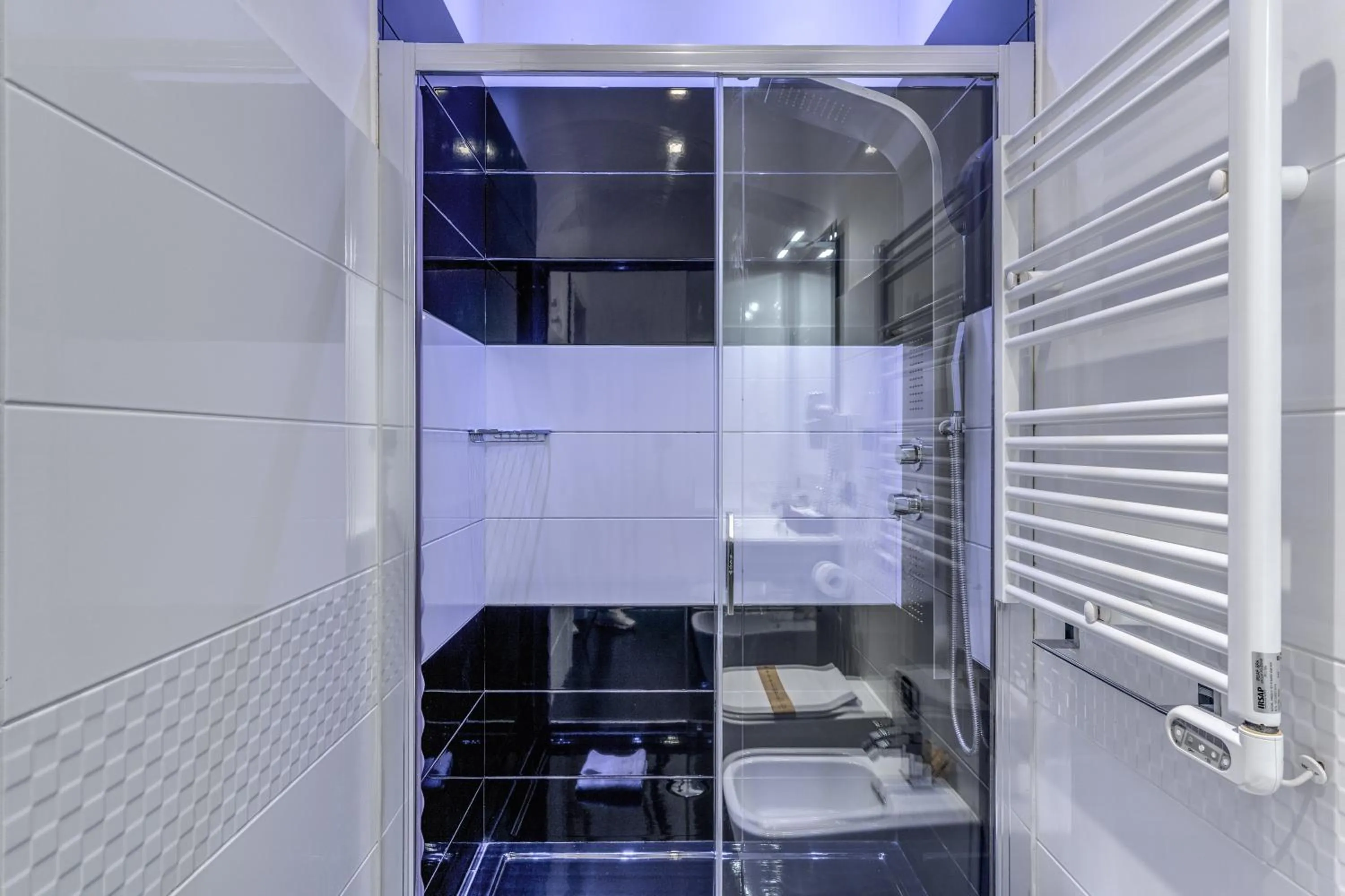 Bathroom in Operà Suites Pinciana