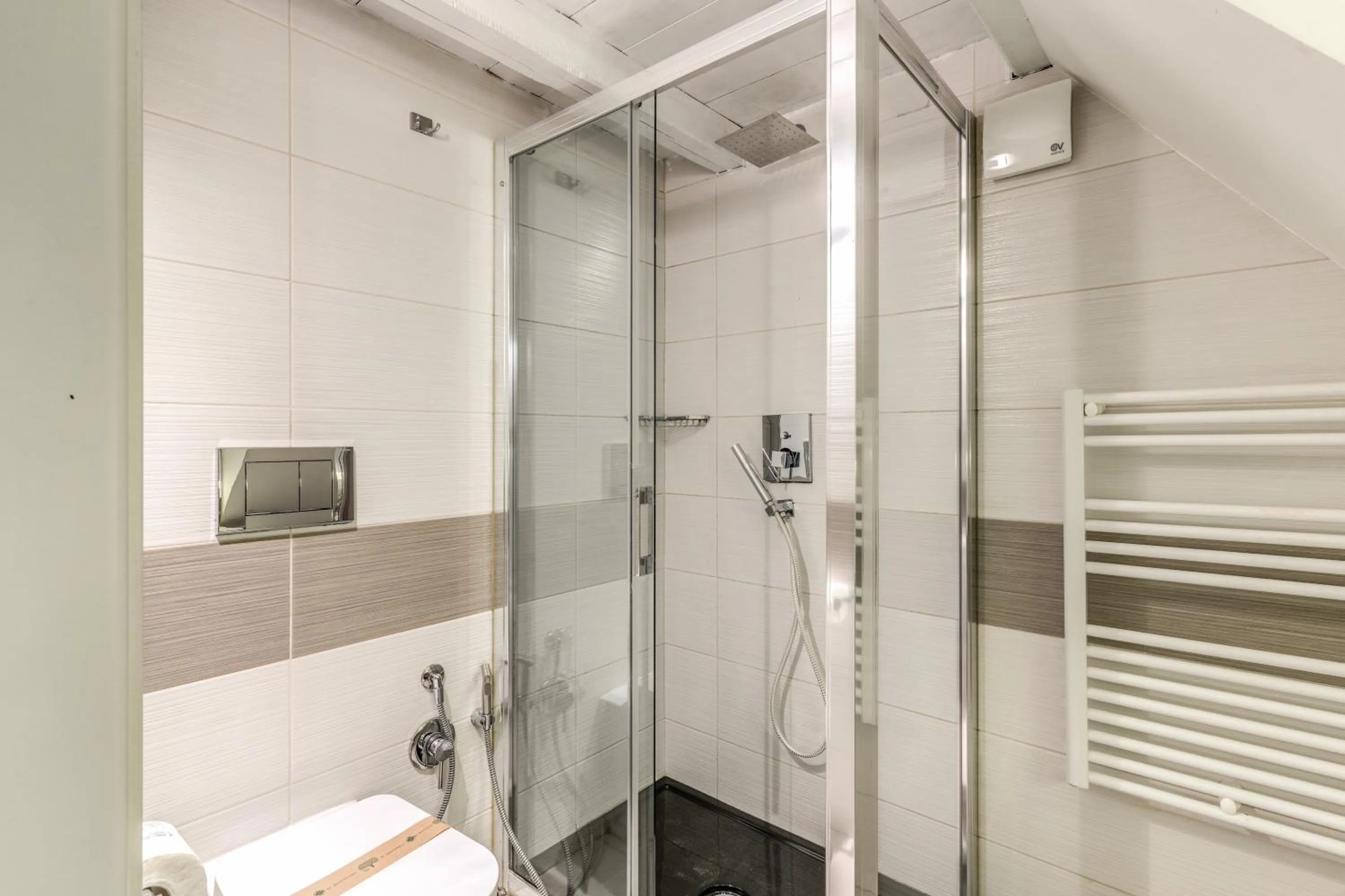 Bathroom in Operà Suites Pinciana