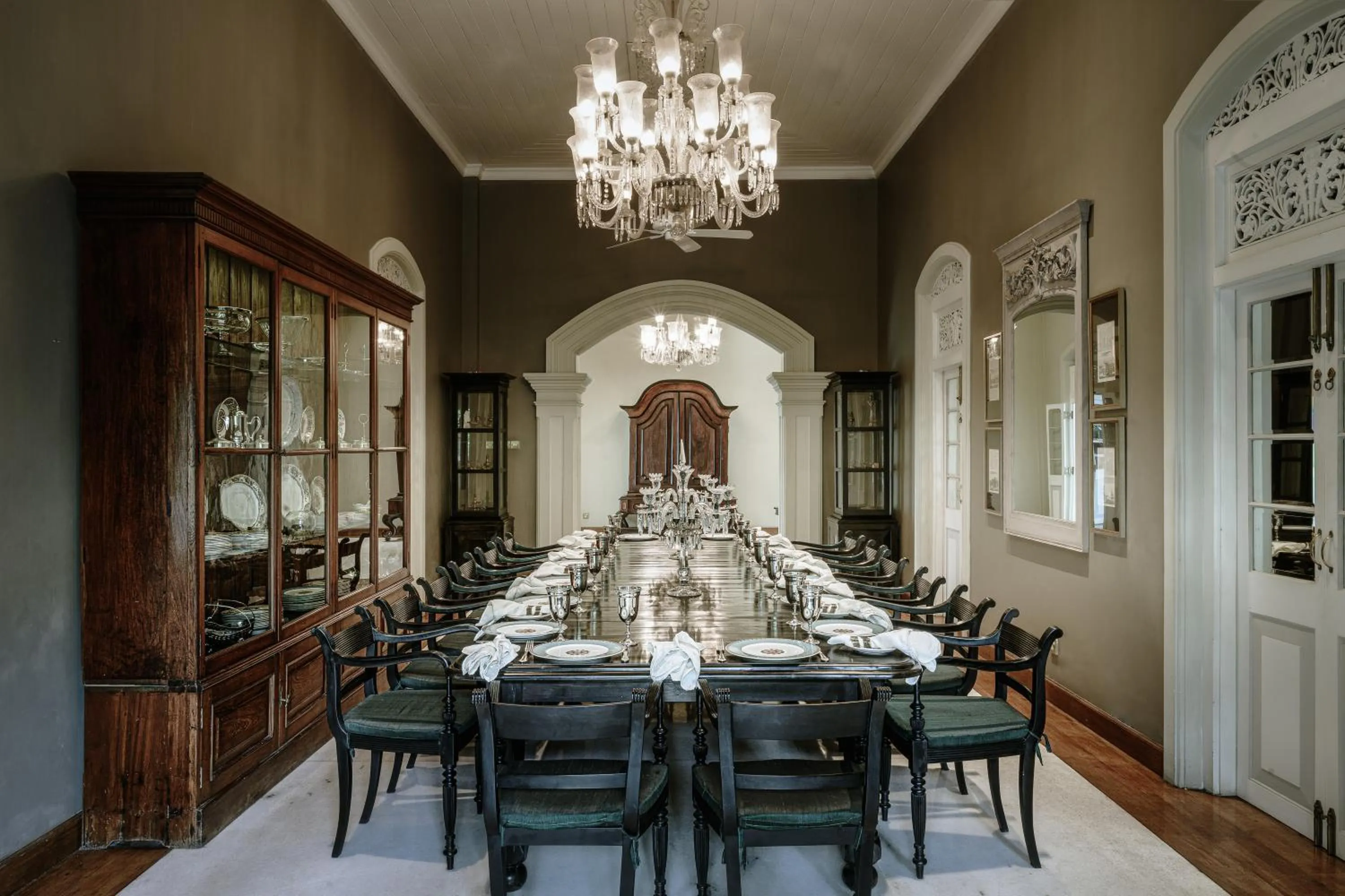 Dining area in Maniumpathy Hotel