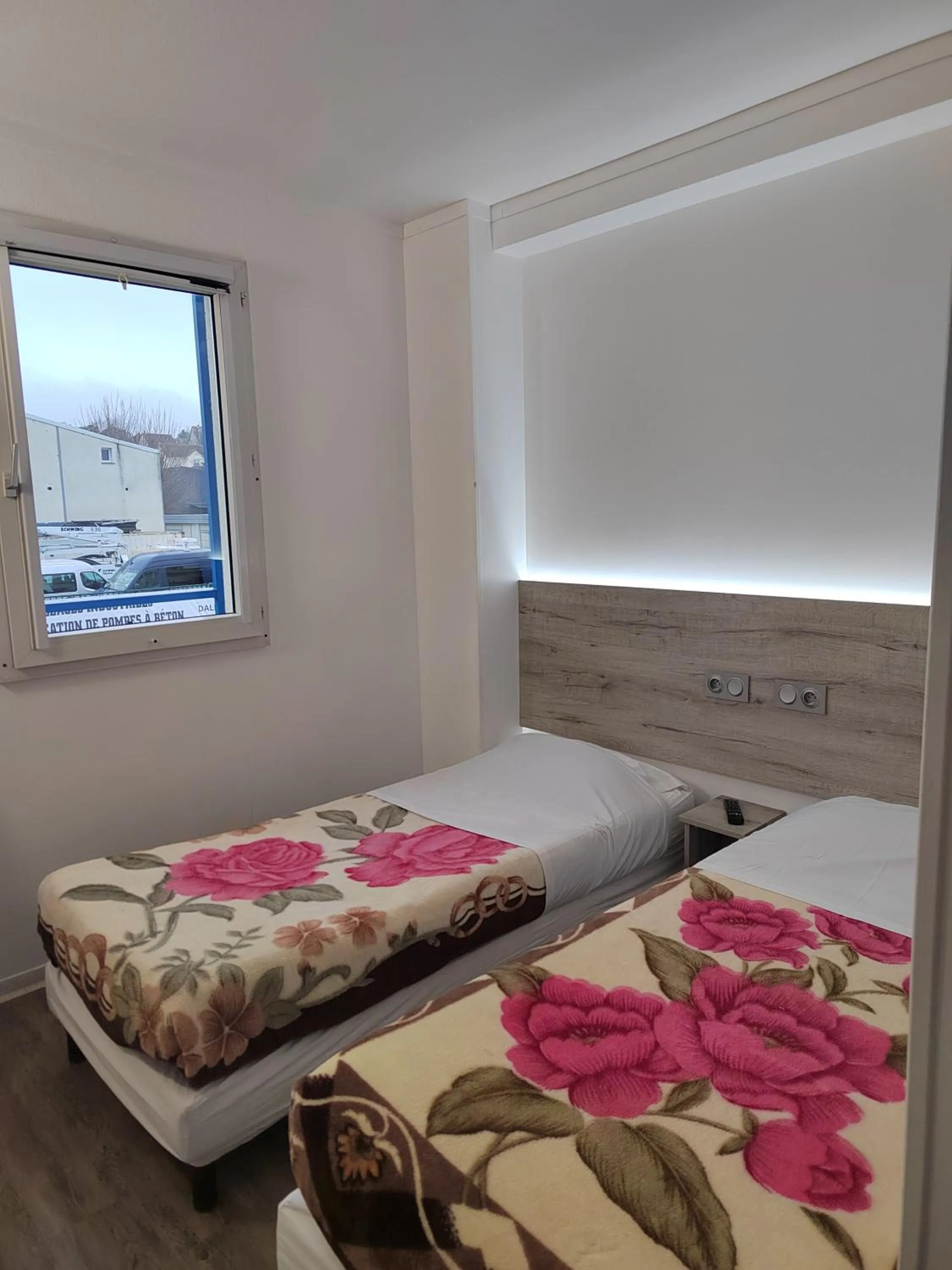 Twin Room in Alpha Hotel