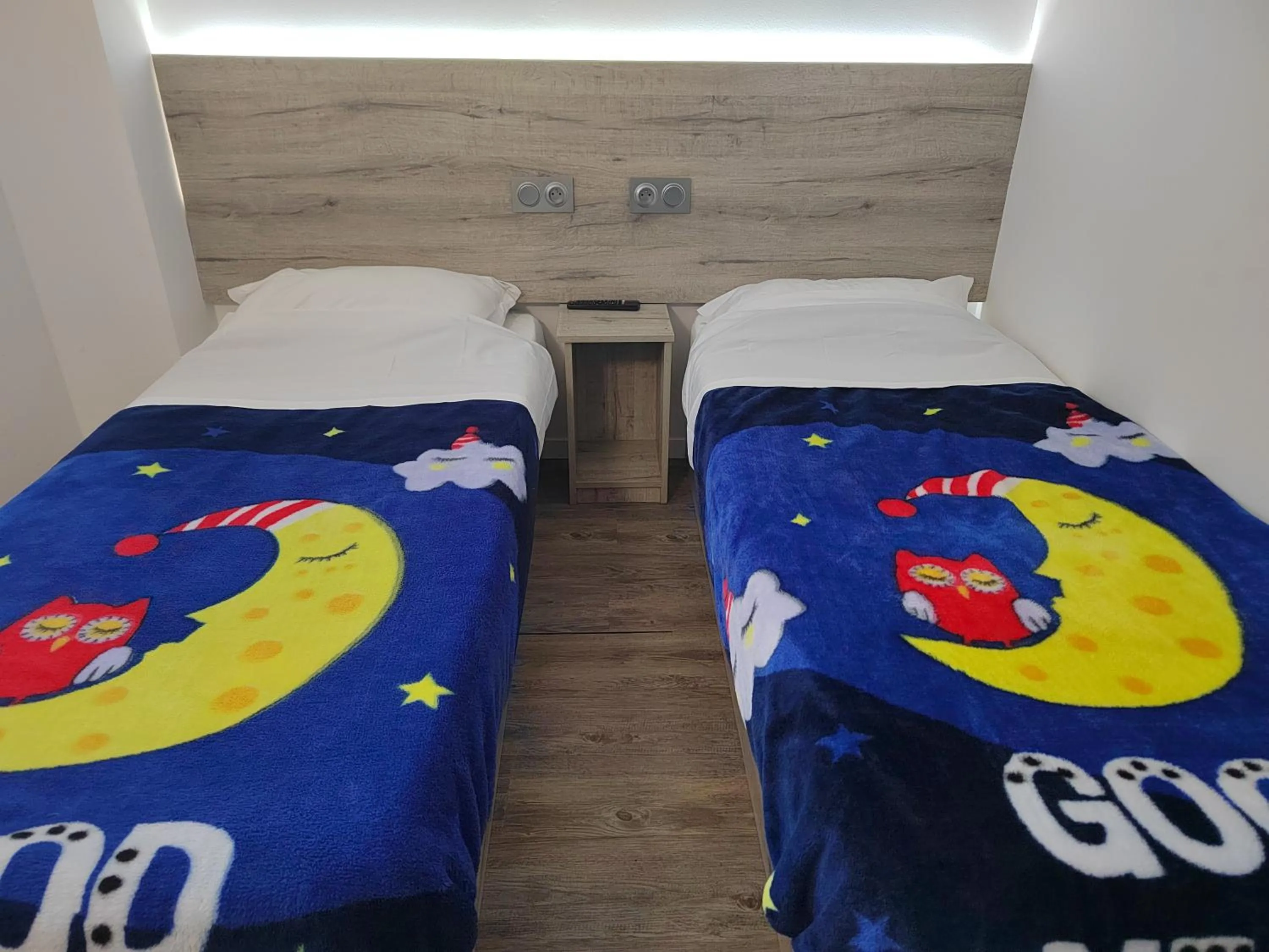 Twin Room in Alpha Hotel