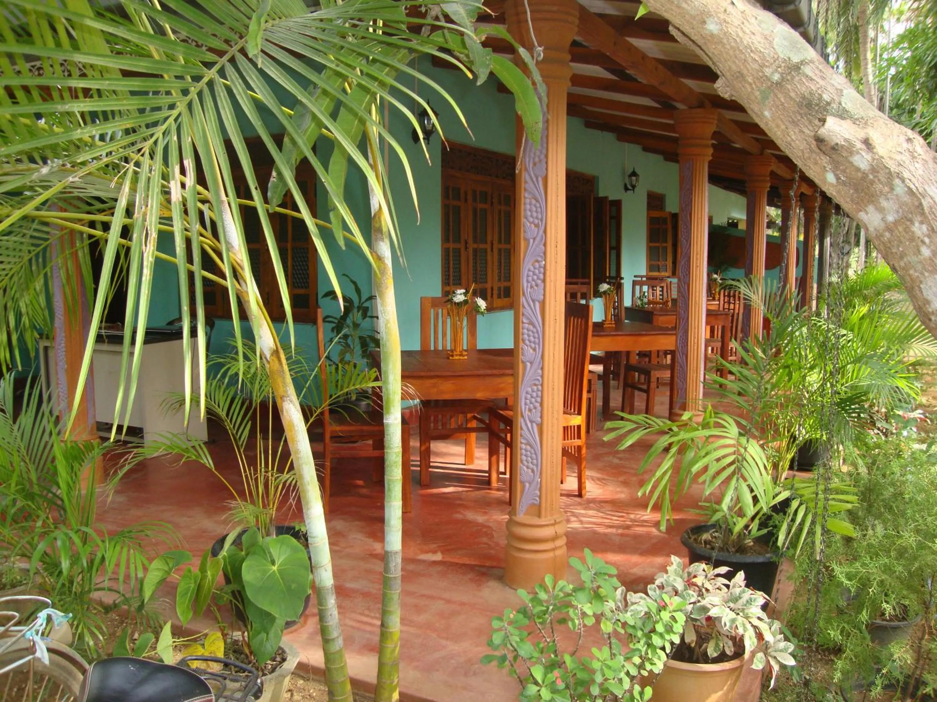 Restaurant/places to eat in The Nature Park Villa