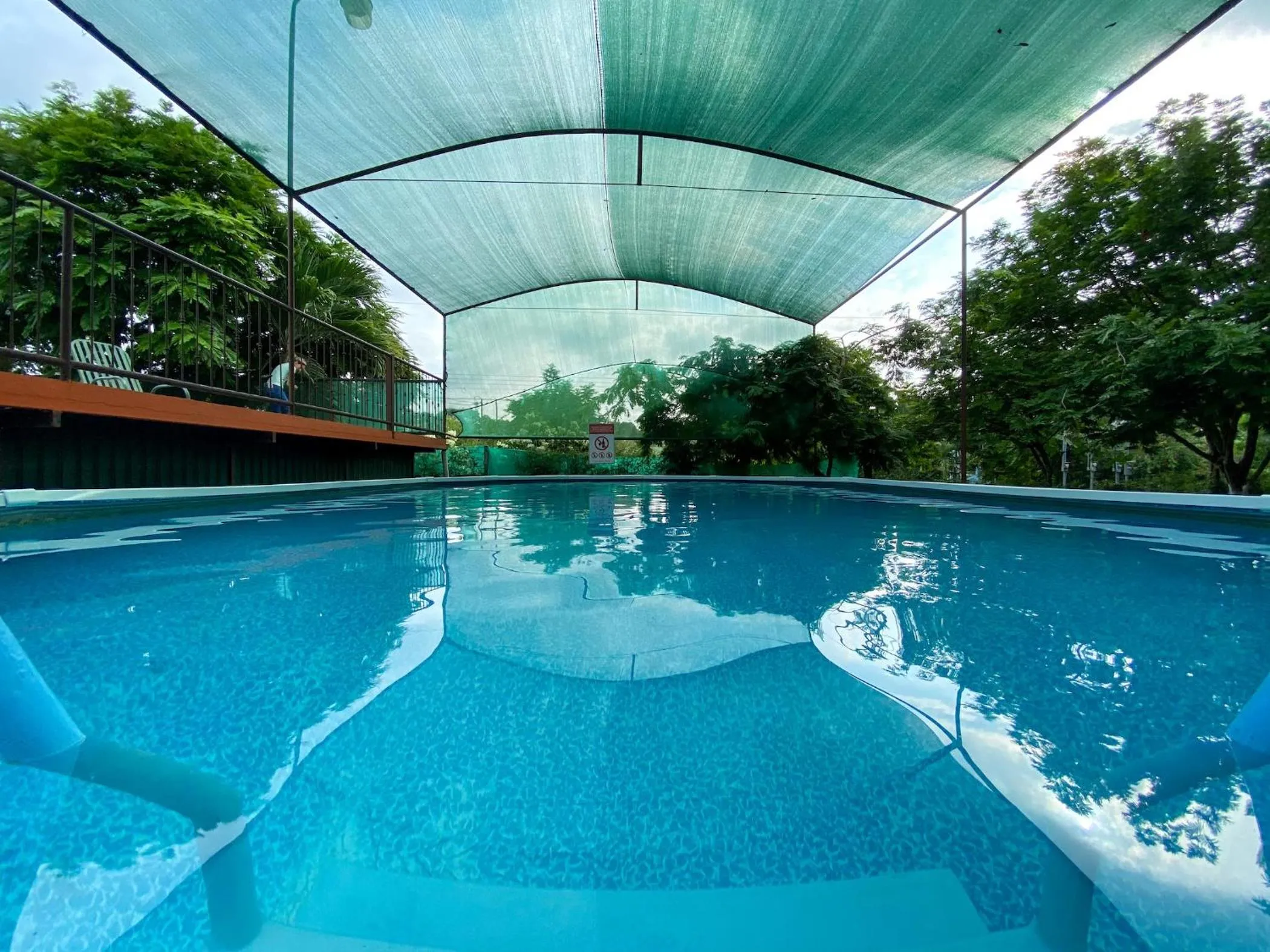 Swimming pool in Hotel Cabinas el Tecal