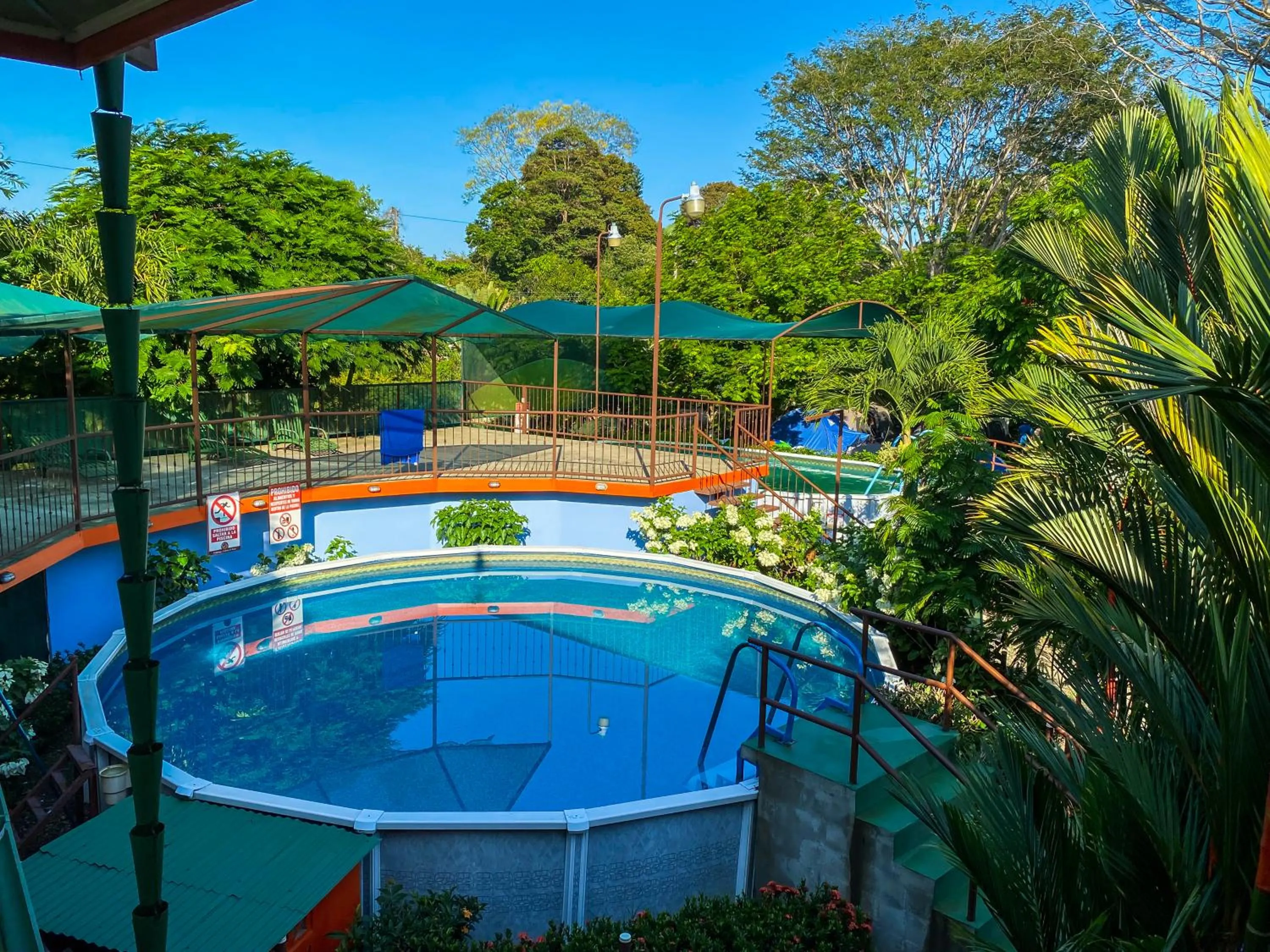 Swimming pool in Hotel Cabinas el Tecal