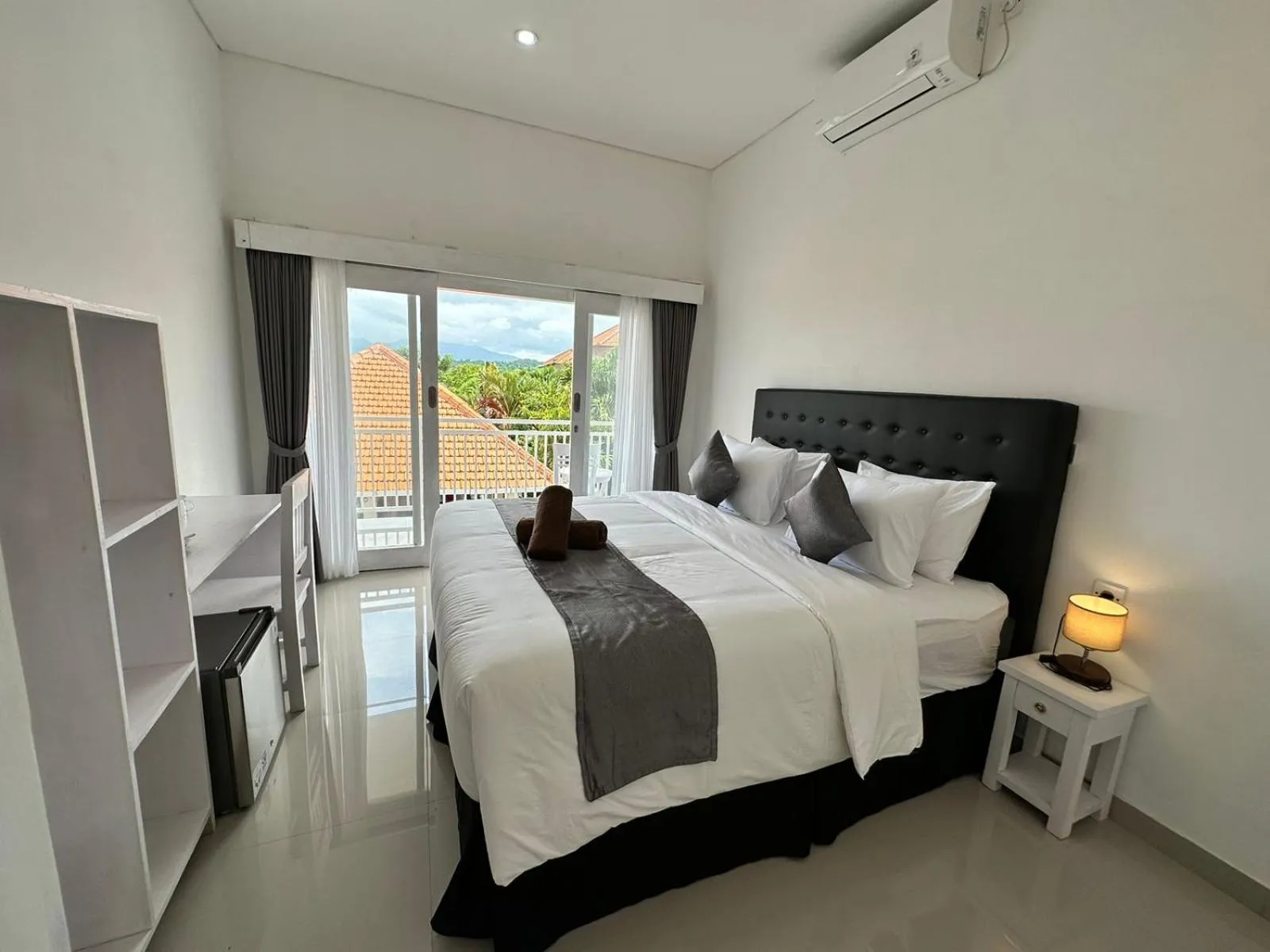 Bed in Ocean Villa Dive Resort - Tulamben