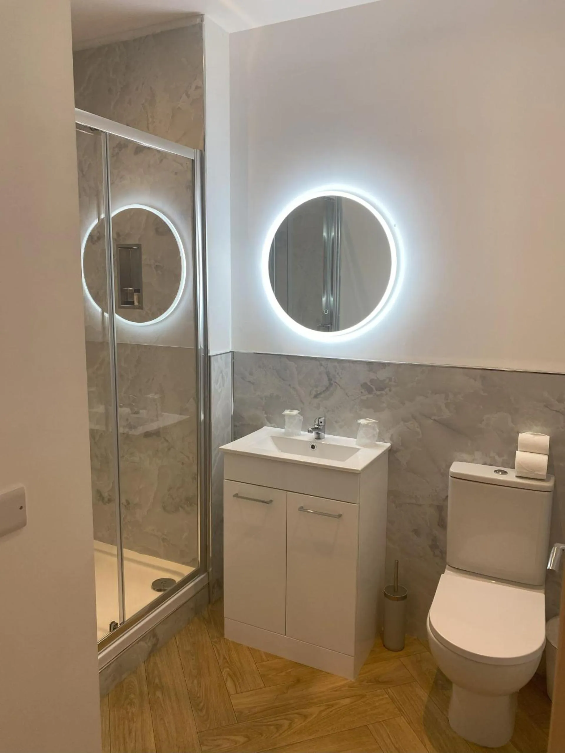 Walsh's Hotel and Apartments