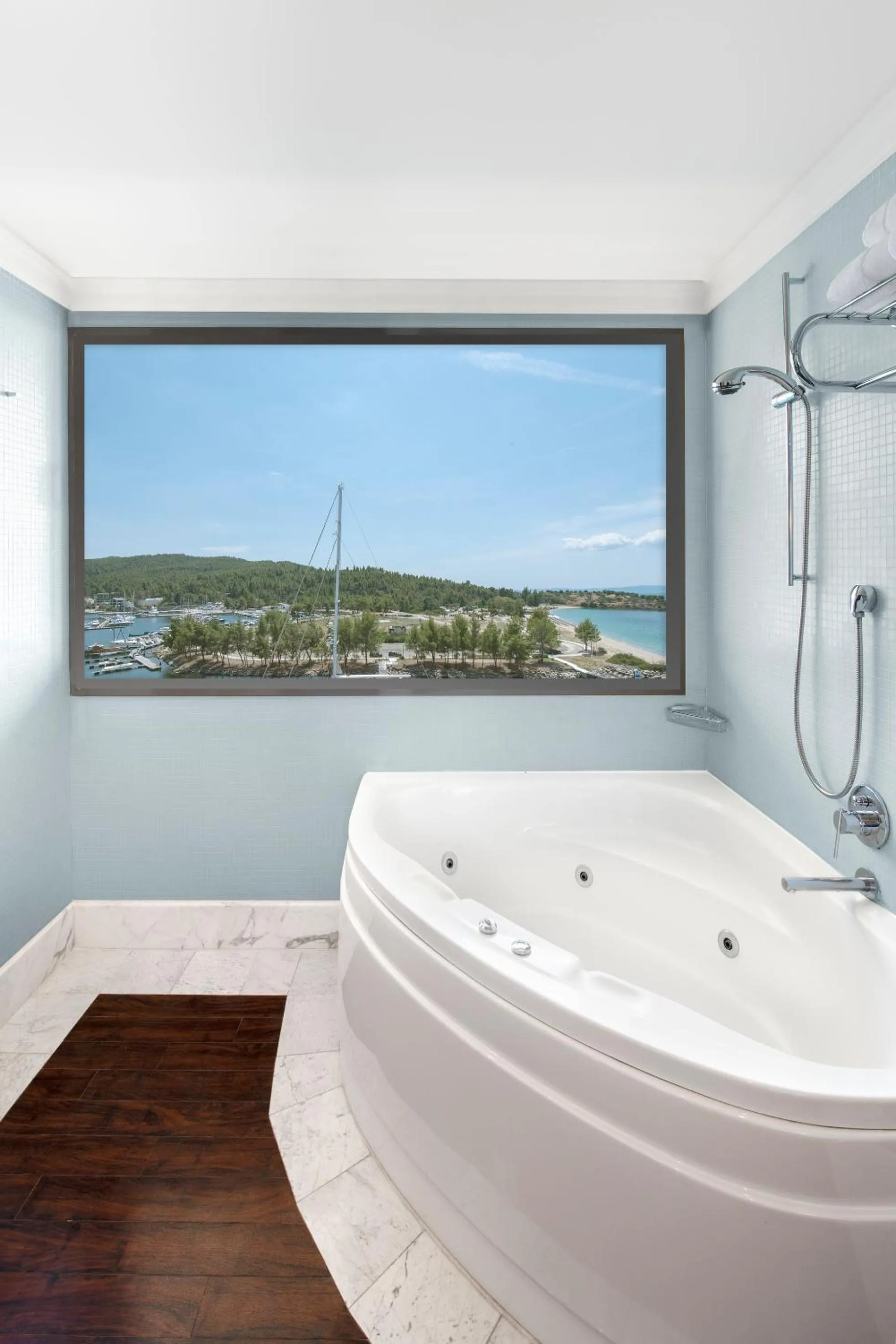 Bath in Porto Carras Meliton