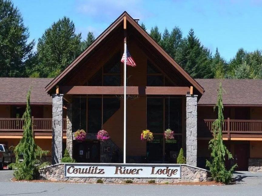 Property building in Cowlitz River Lodge