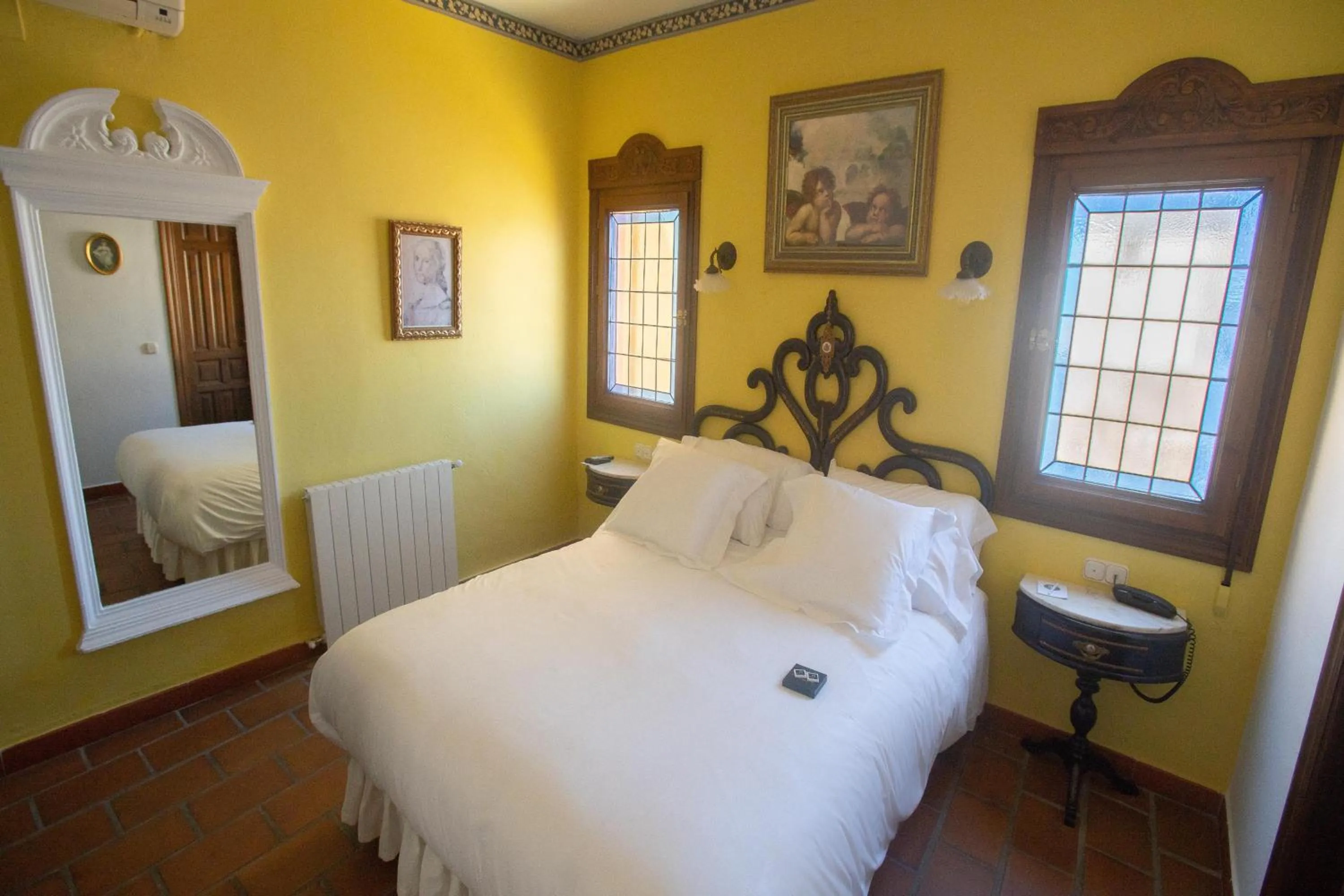 Photo of the whole room, Bed in Hotel Soho Boutique Palacio San Gabriel